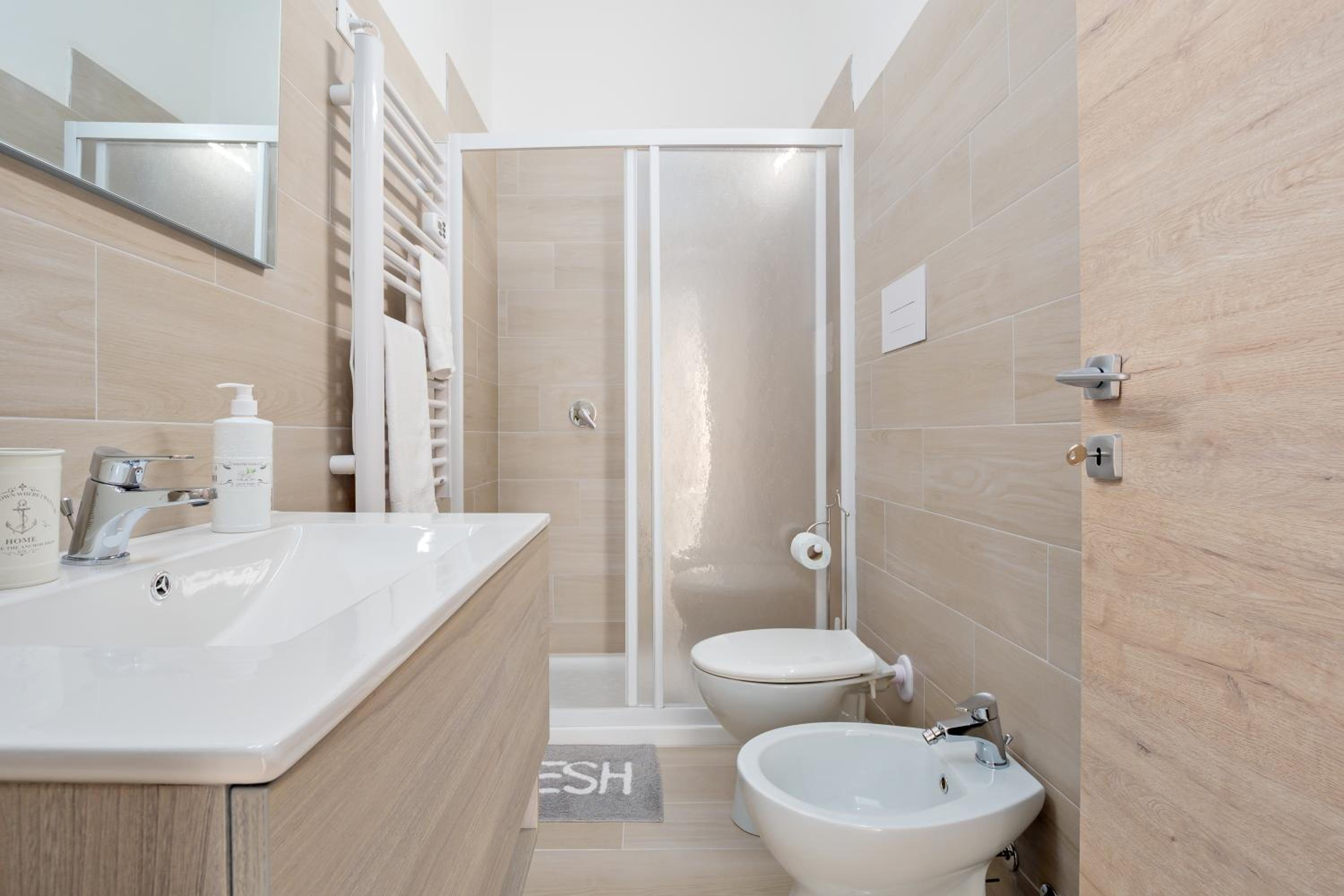La Casetta Bianca en Loiri — bathroom