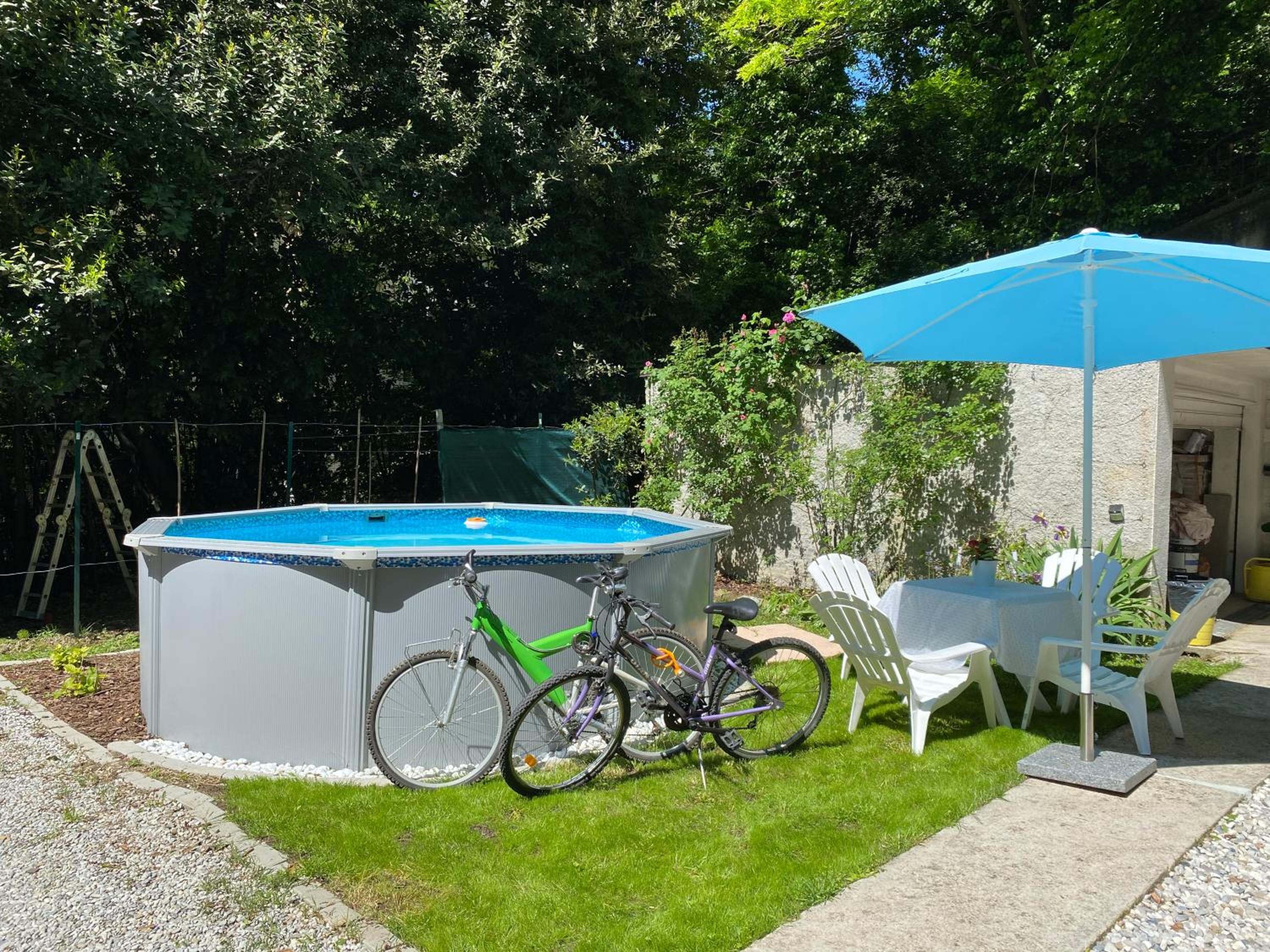 Alloggio in villa con piscina, giardino e posto auto view 4