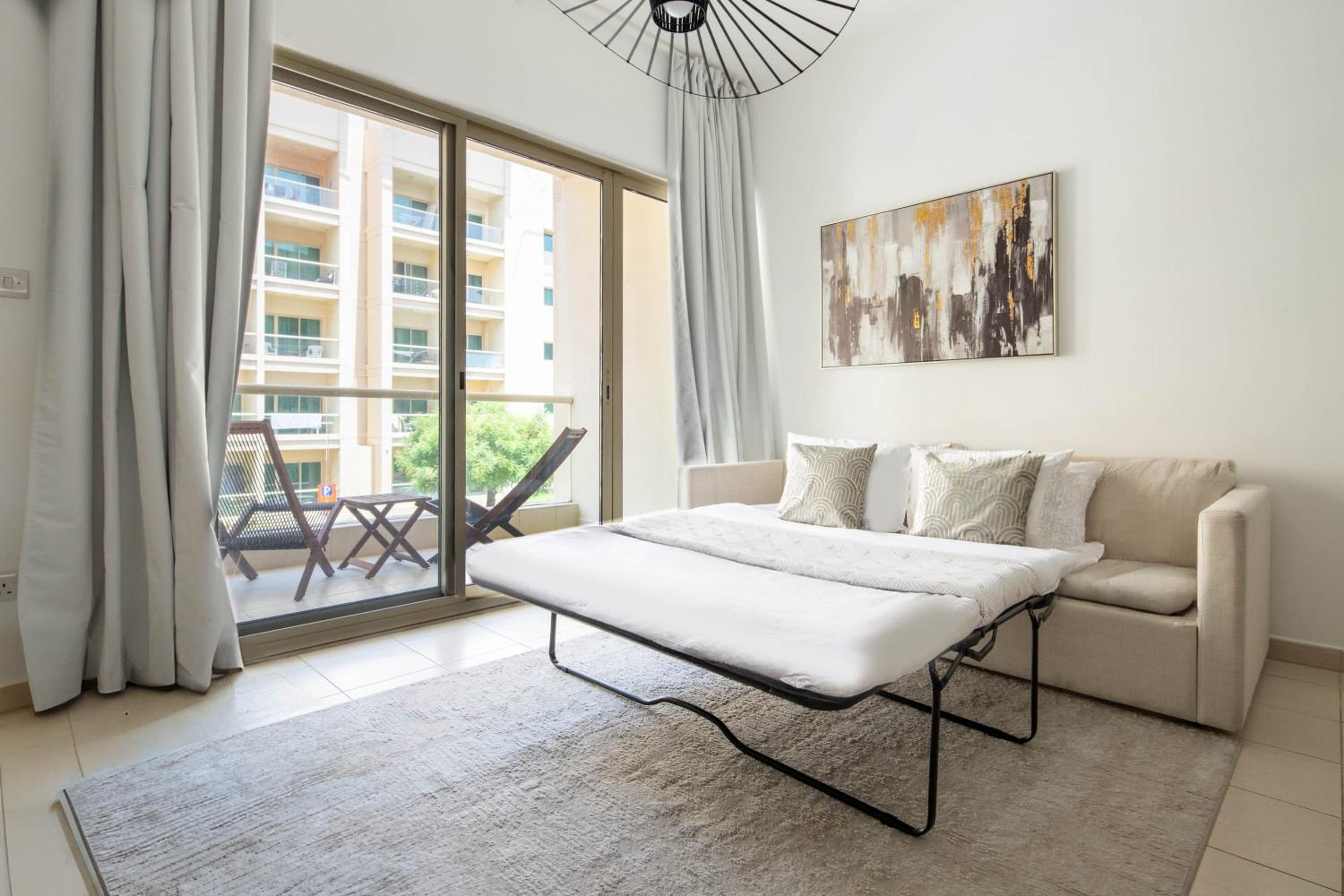Frank Porter - Al Thayyal 2, The Greens — Dubai photo 4