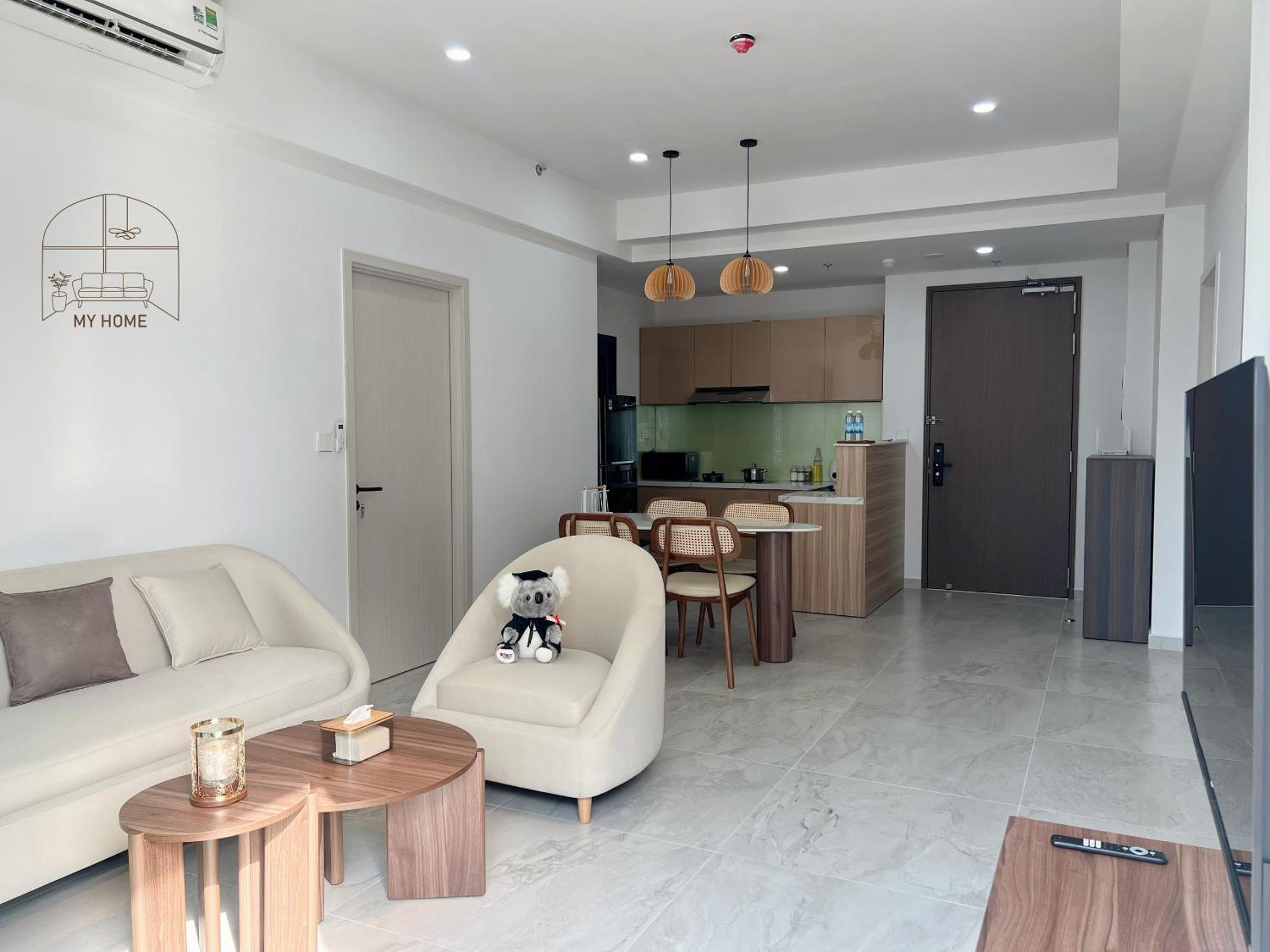 Cardinal Court 2BR Luxury Suite in Phu My Hung