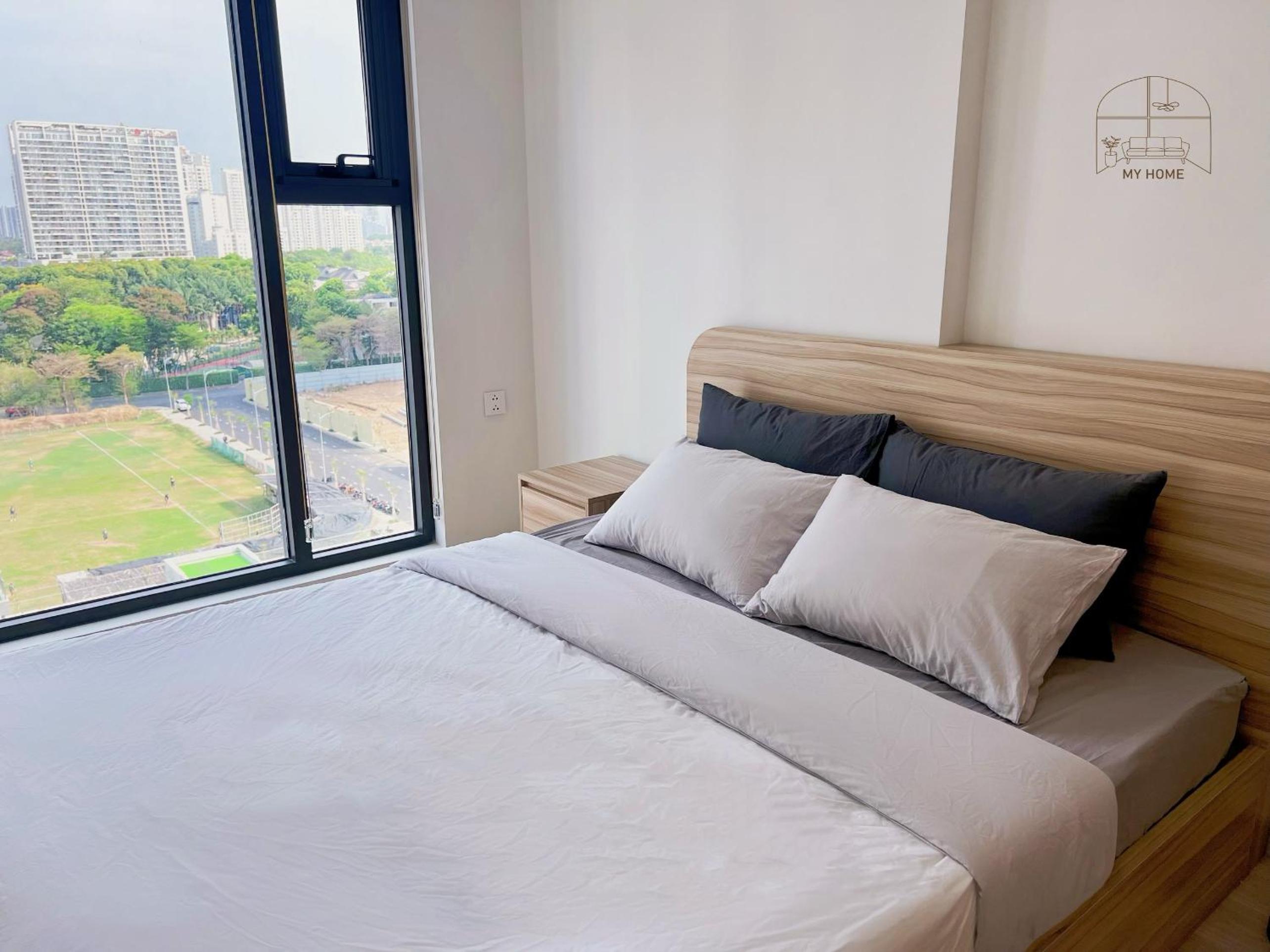 Cardinal Court 2BR Luxury Suite in Phu My Hung