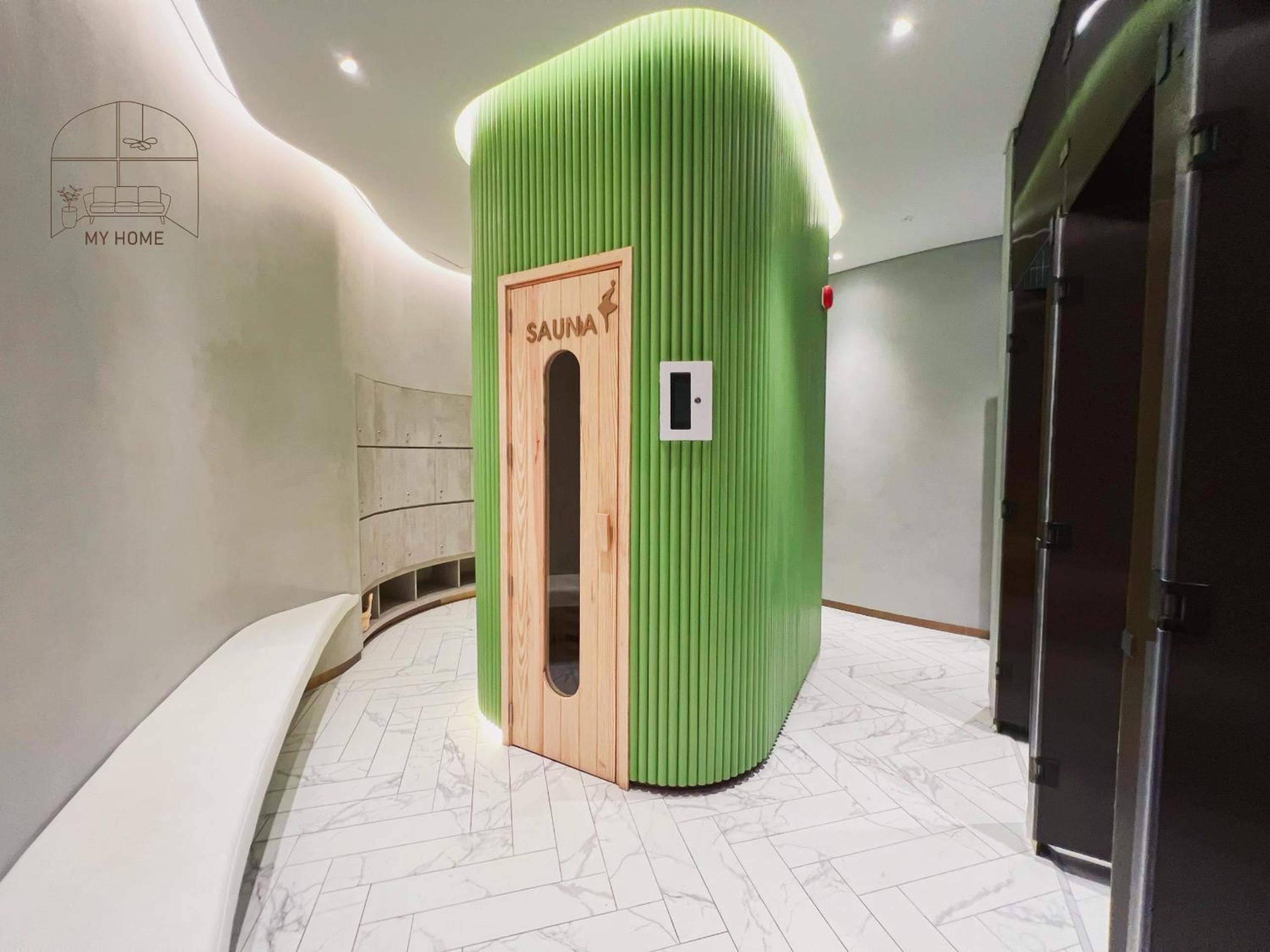 Cardinal Court 2BR Luxury Suite in Phu My Hung