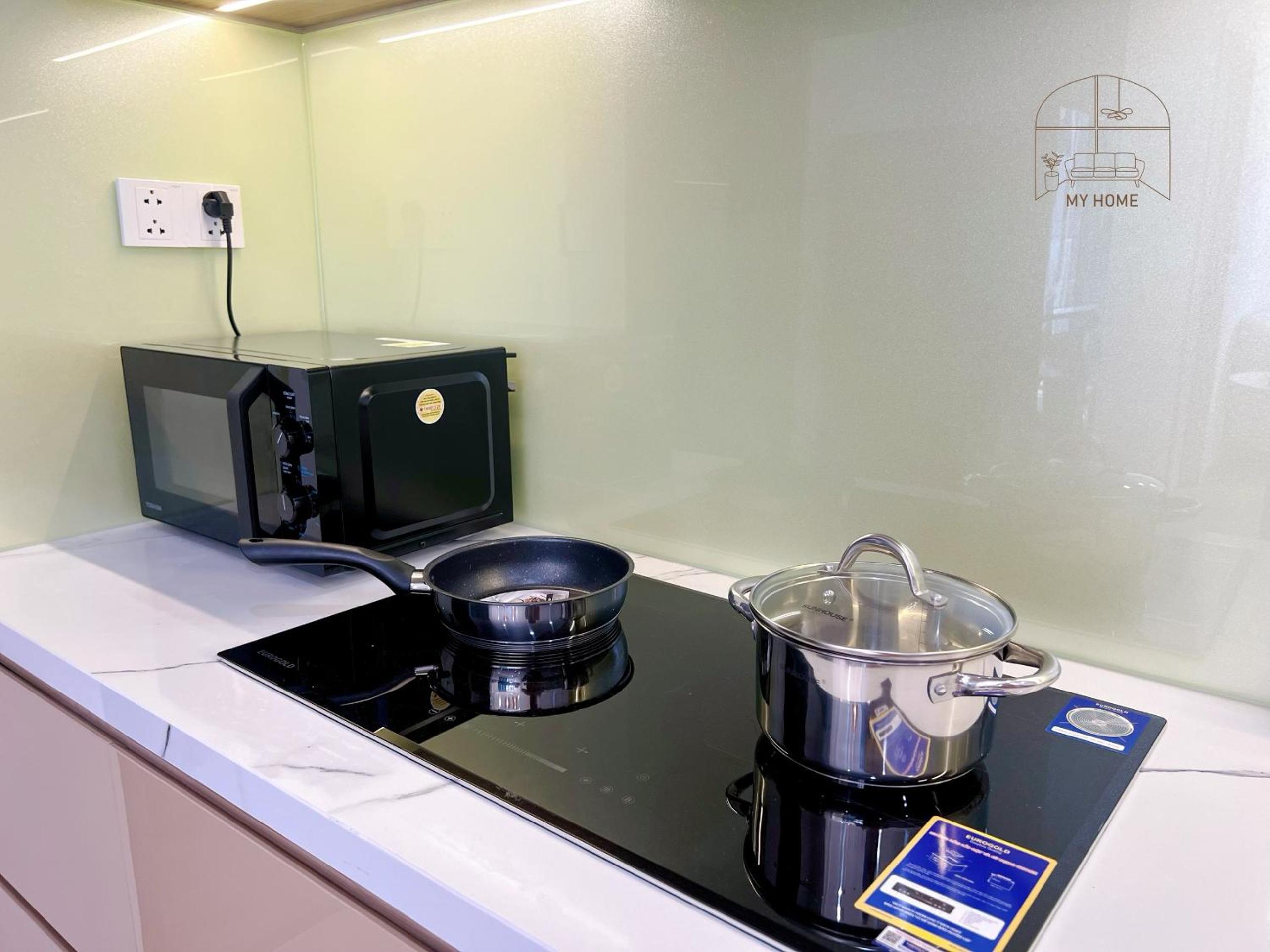 Cardinal Court 2BR Luxury Suite in Phu My Hung