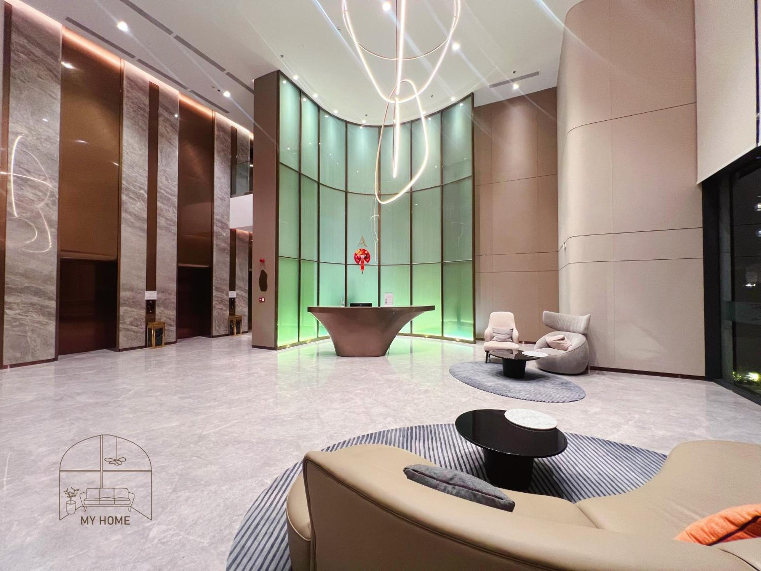 Cardinal Court 2BR Luxury Suite in Phu My Hung