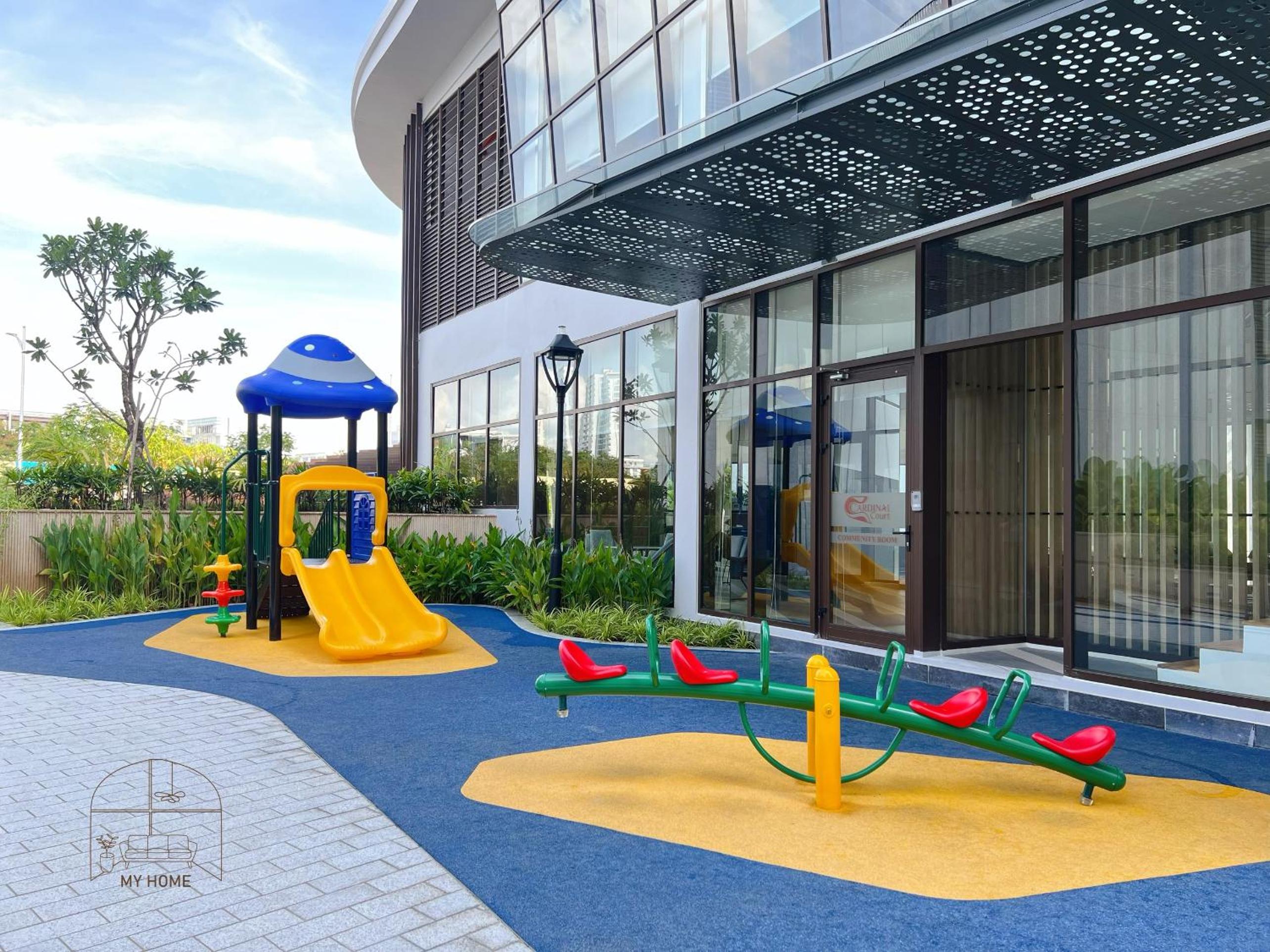 Cardinal Court 2BR Luxury Suite in Phu My Hung