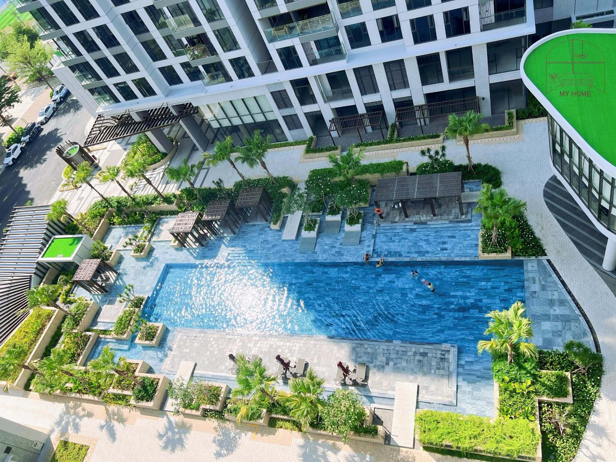 Cardinal Court 2BR Luxury Suite in Phu My Hung