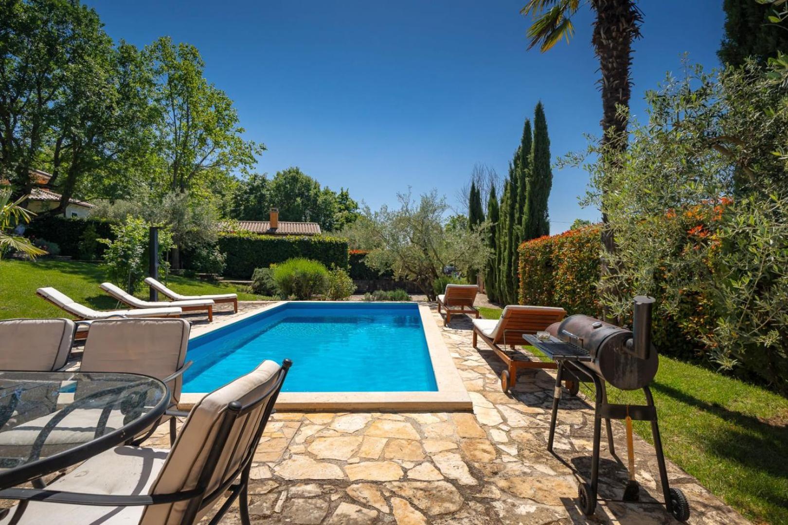 Rustic Villa Cehici with pool in Sveti Lovrec
