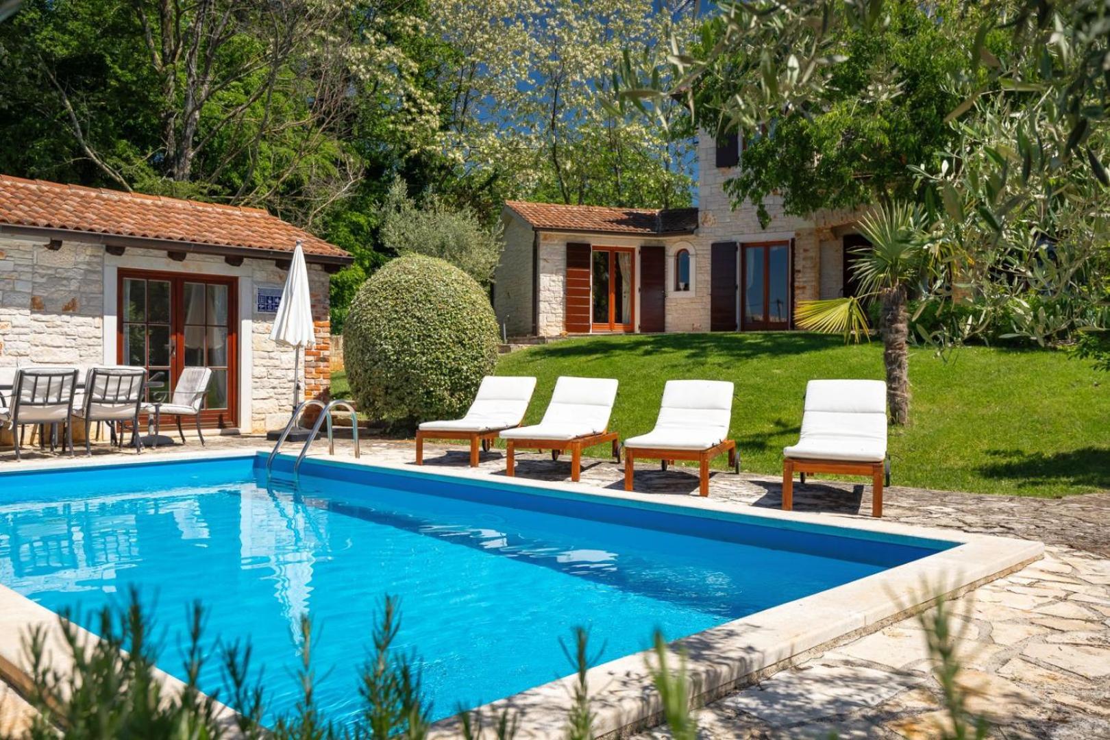 Rustic Villa Cehici with pool in Sveti Lovrec