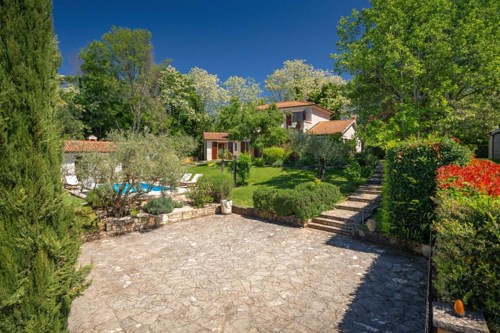 Rustic Villa Cehici with pool in Sveti Lovrec