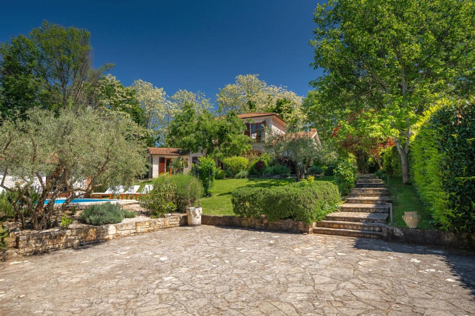 Rustic Villa Cehici with pool in Sveti Lovrec