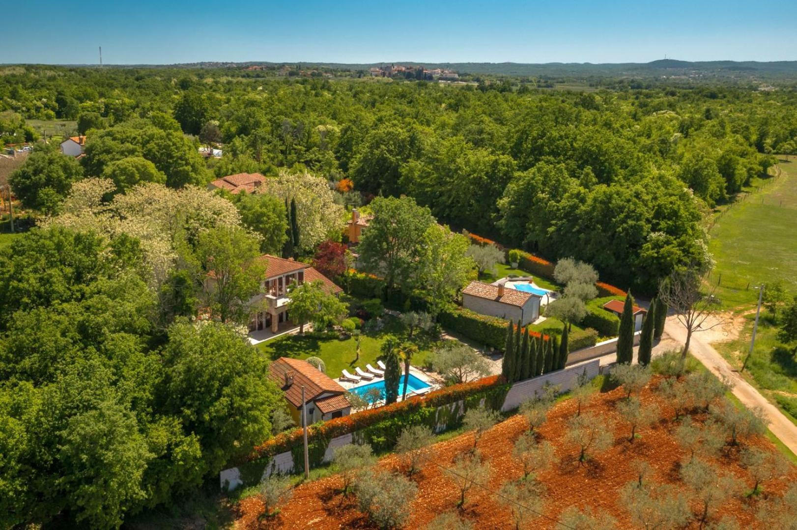 Rustic Villa Cehici with pool in Sveti Lovrec