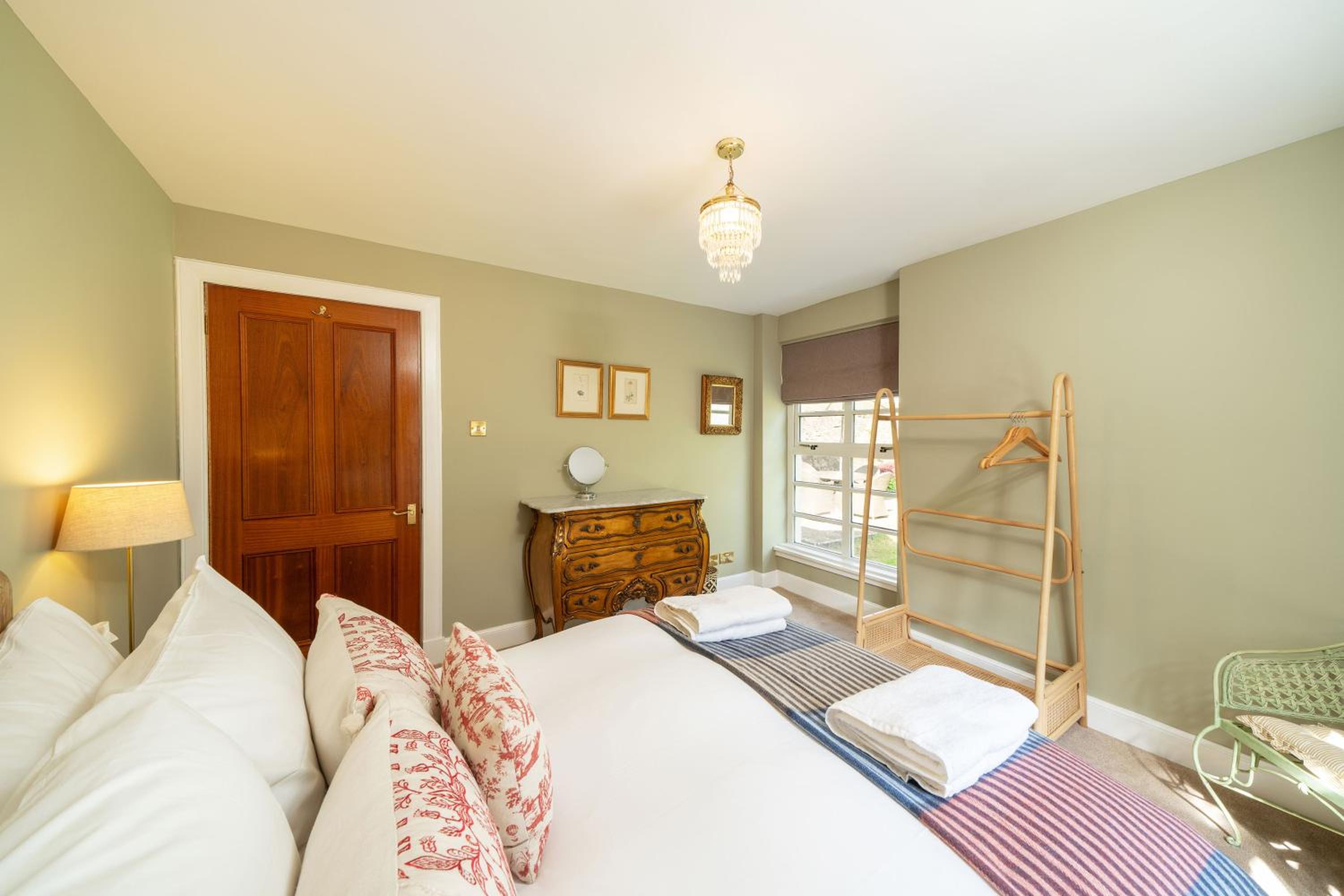 Binrock Lodge