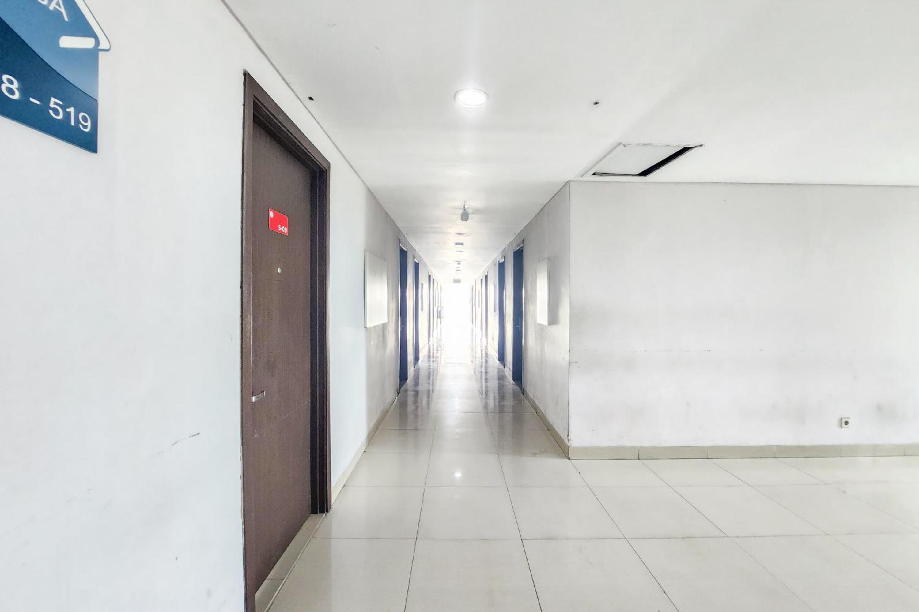 RedLiving Apartemen Enviro - Aurora Rooms view 5
