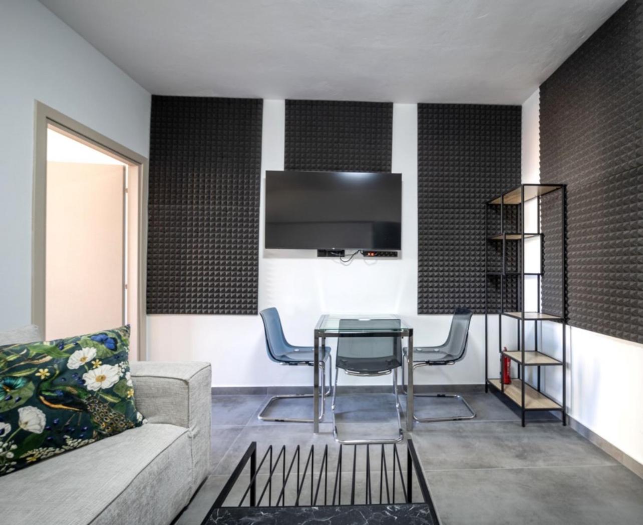 Exclusive ladadika apartment 2 view 3