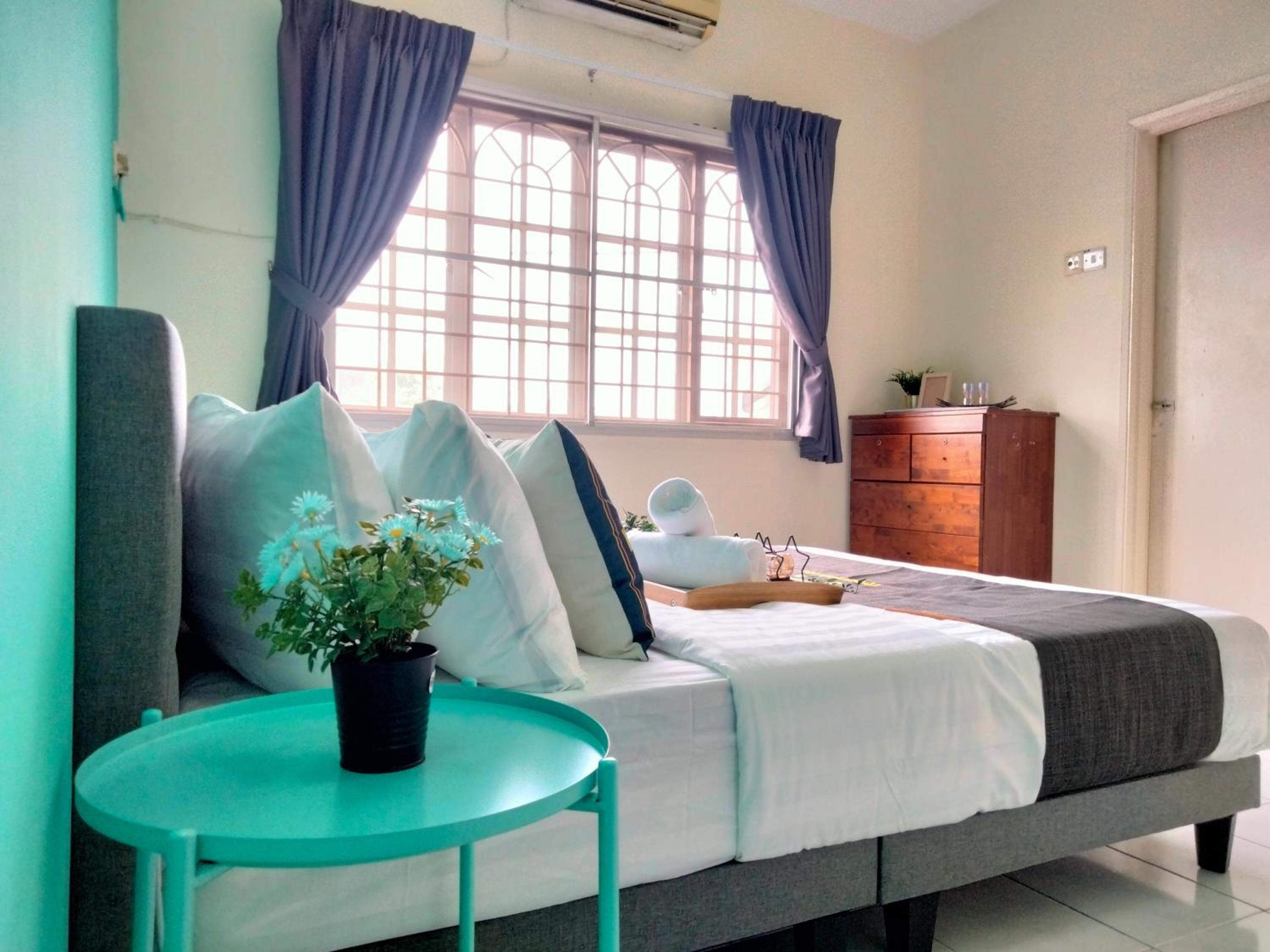 Double Storey 4 Bedroom 9 Pax Landed House, CHERAS JAYA photo 8