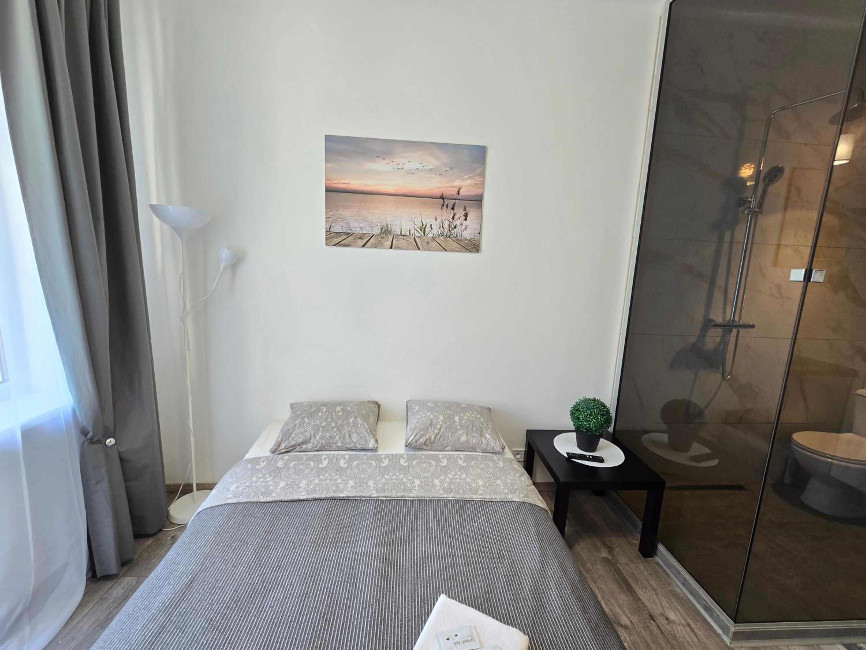 S2 Sunshine apartment Balcony