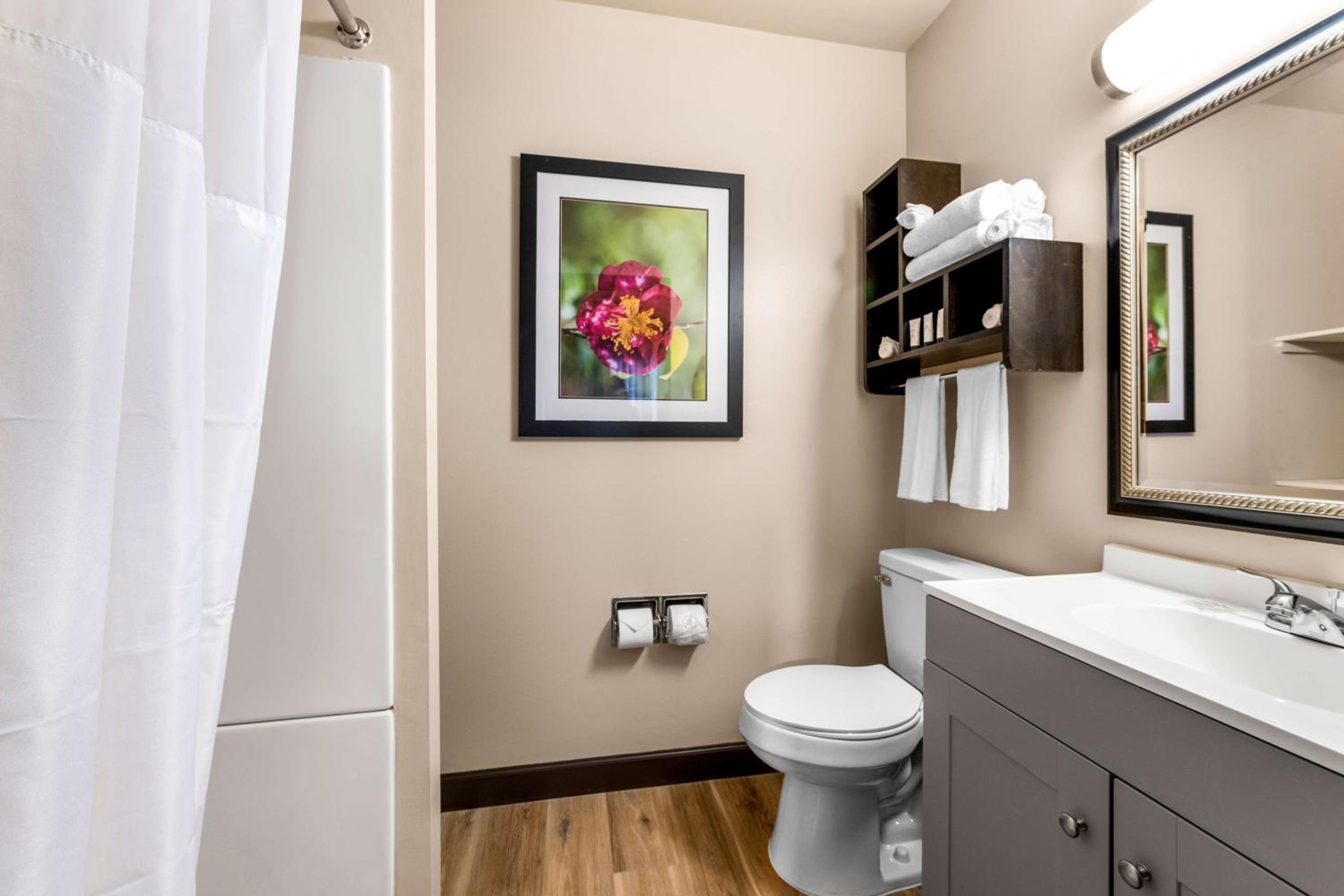 Marquette Vacations - Americas Best Value Inn Marquette - Property Image 4