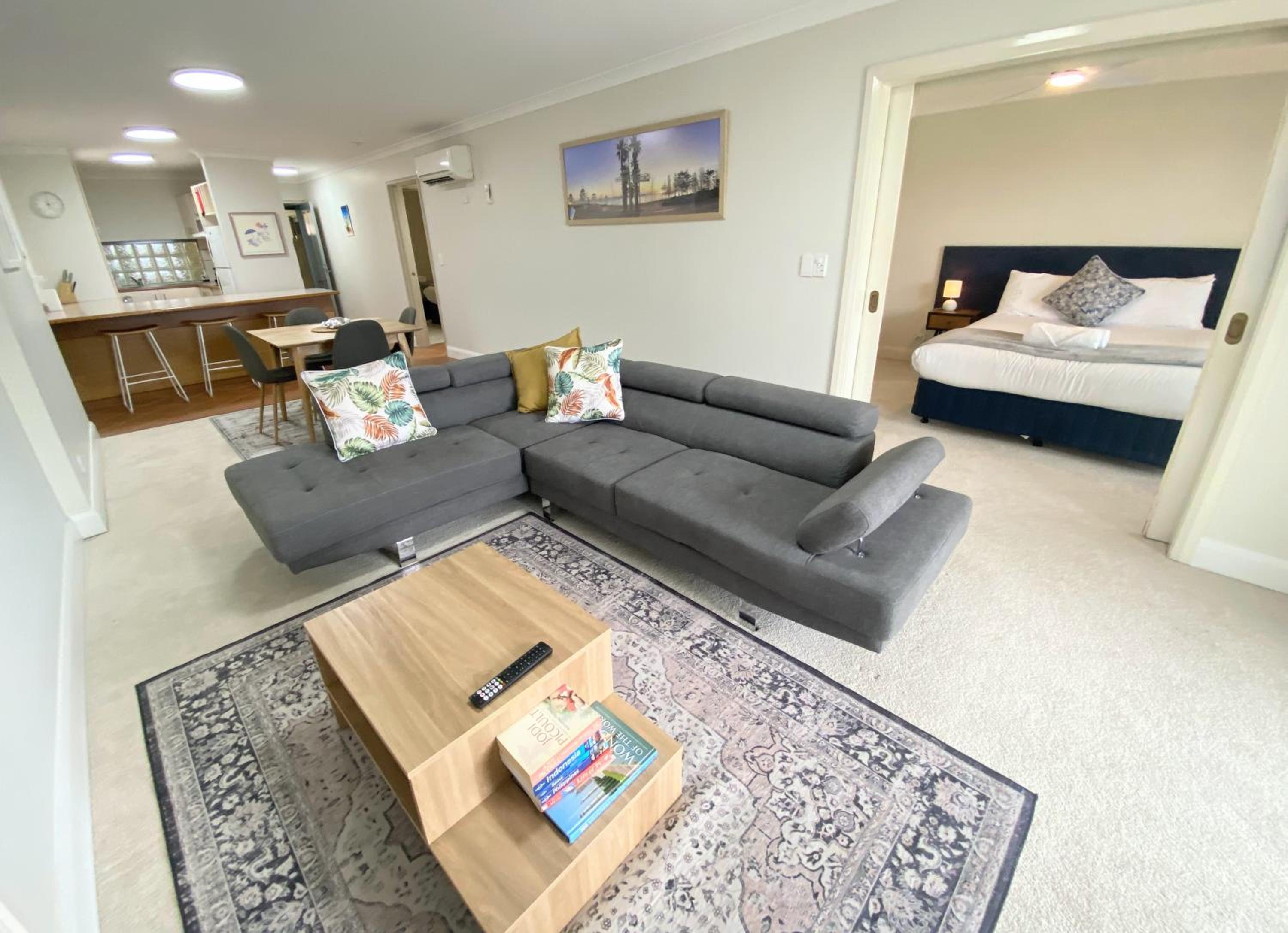 Sunset Shores Scarborough King Bed Beachfront