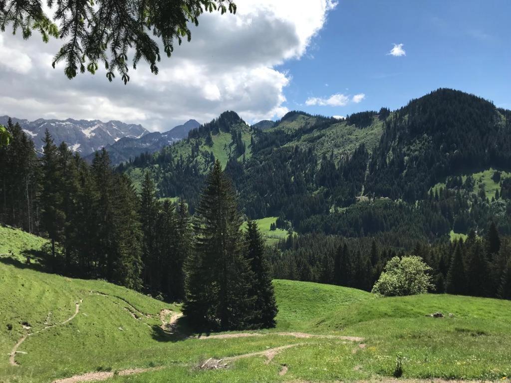 Almstube