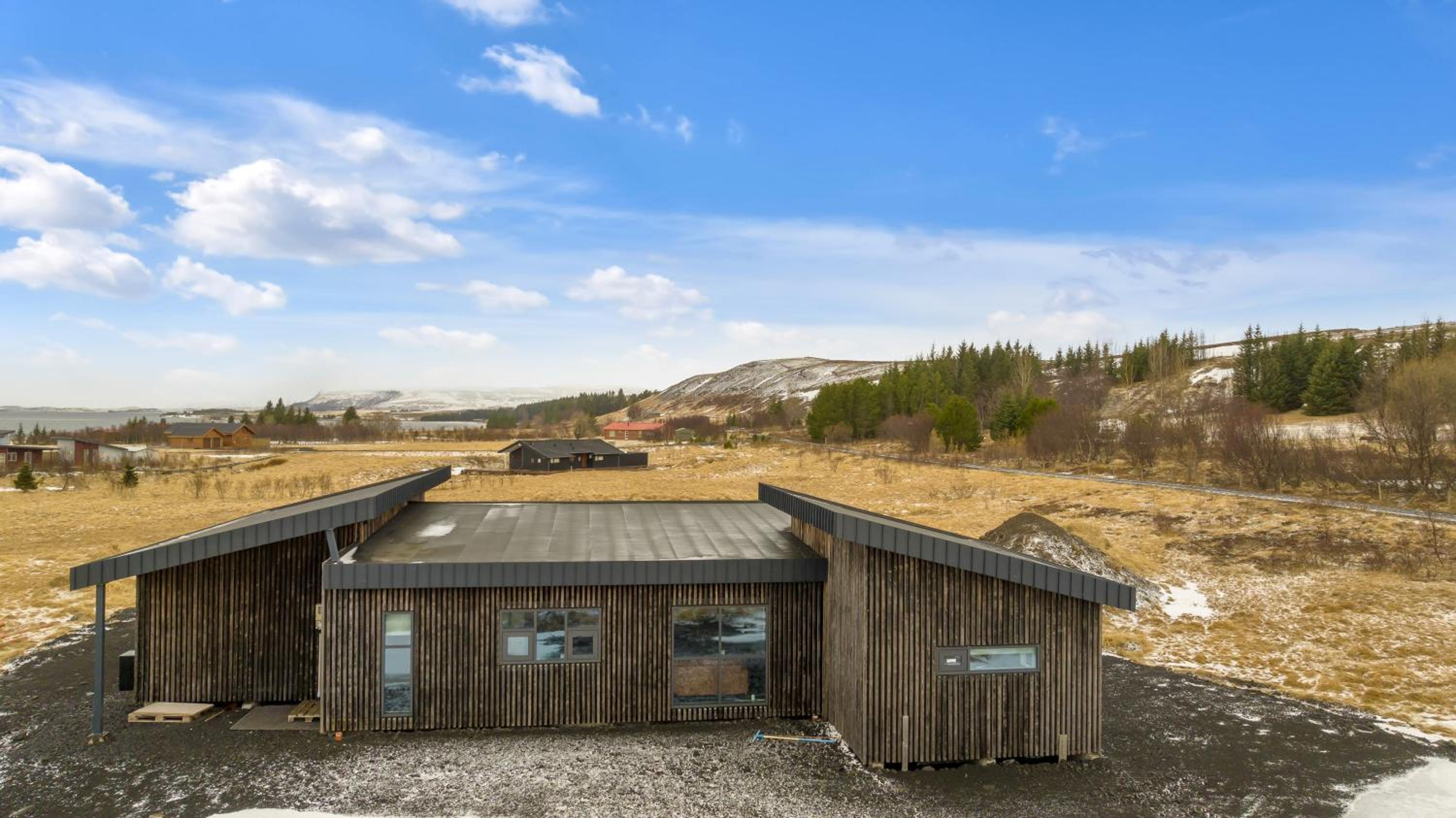 Luxury Villa Iceland - Golden Circle view 3