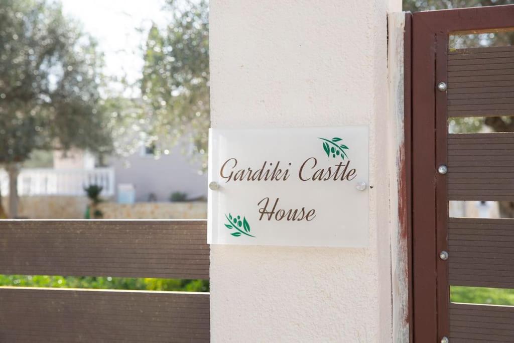 Gardiki Castle House