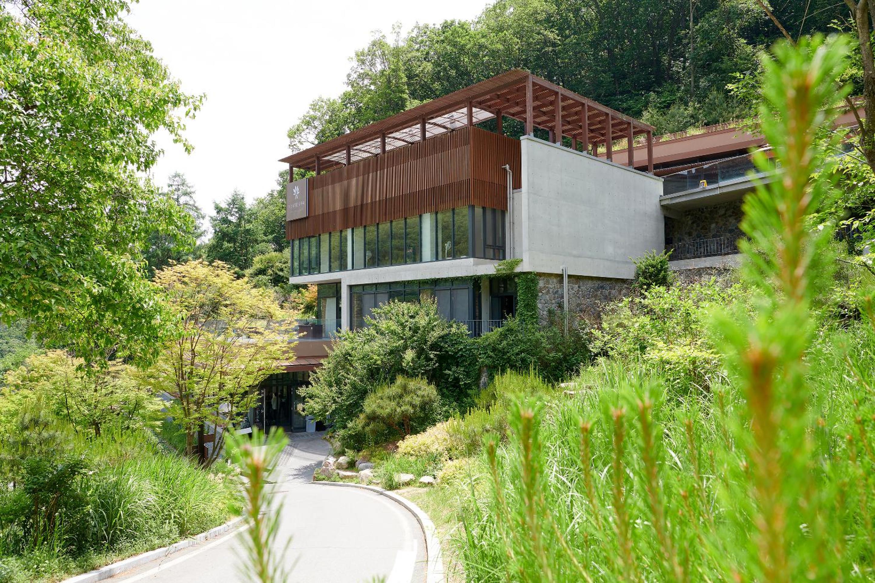 Healience Village