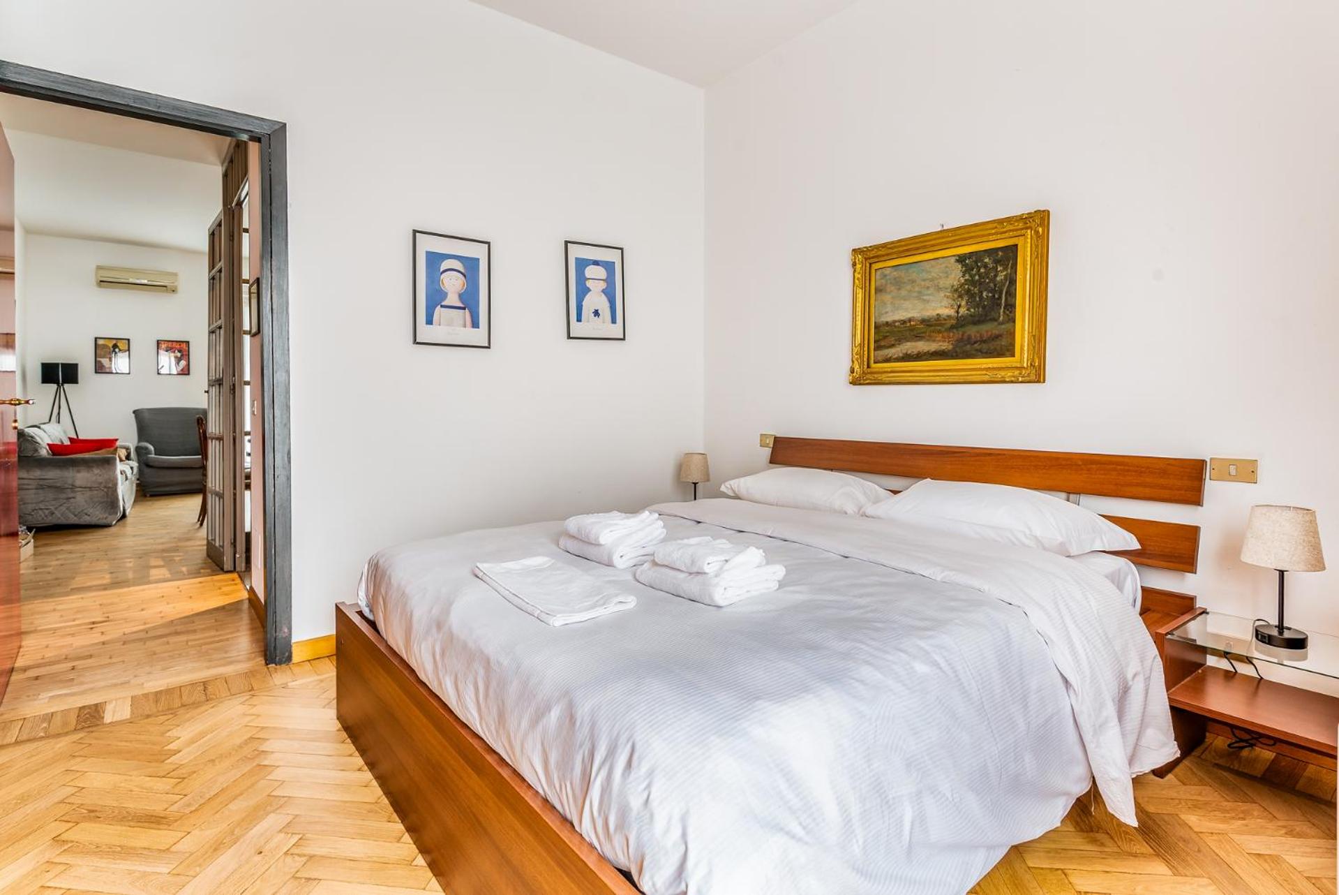 Brand New Milan Corso Sempione- Principe Eugenio
