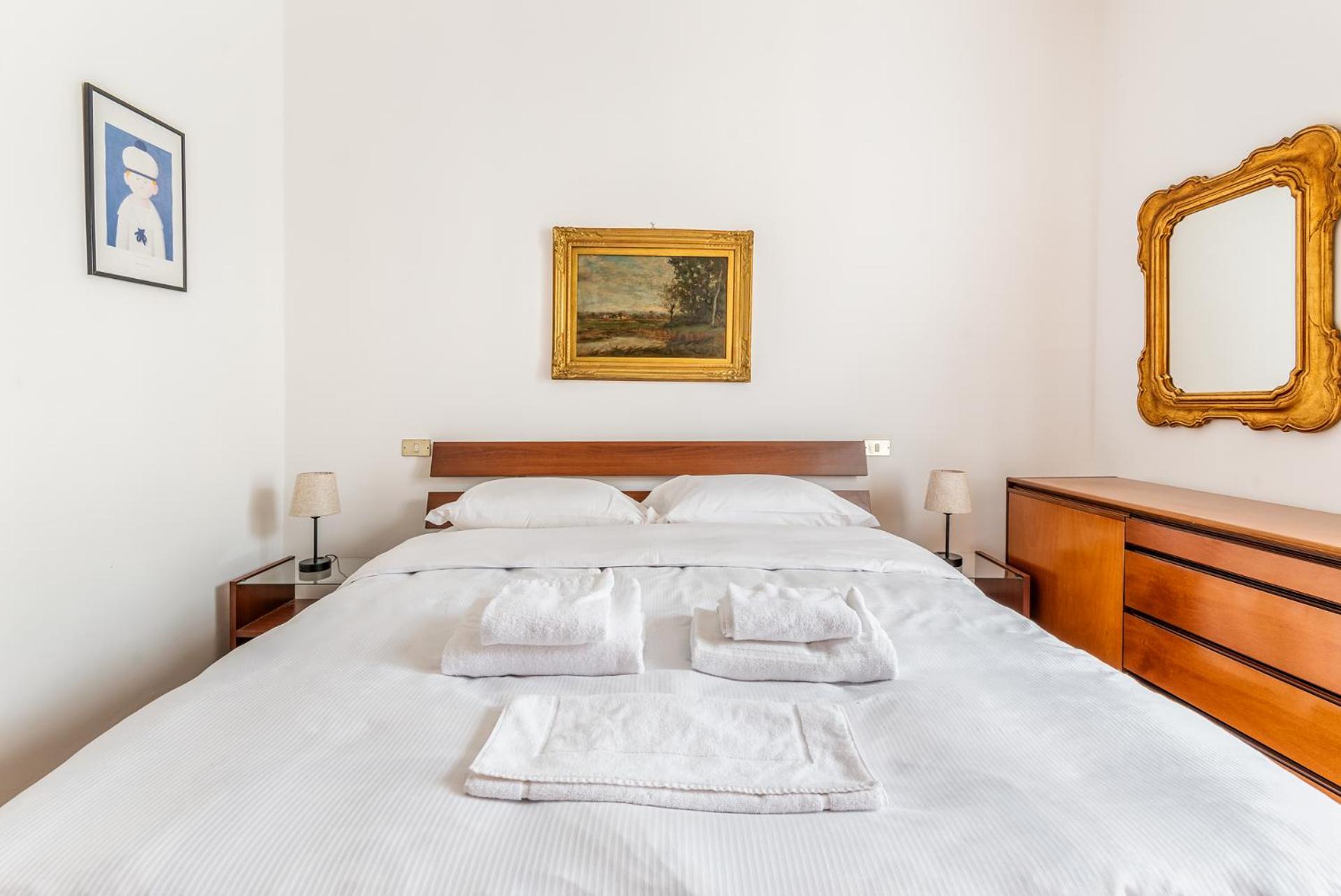 Brand New Milan Corso Sempione- Principe Eugenio