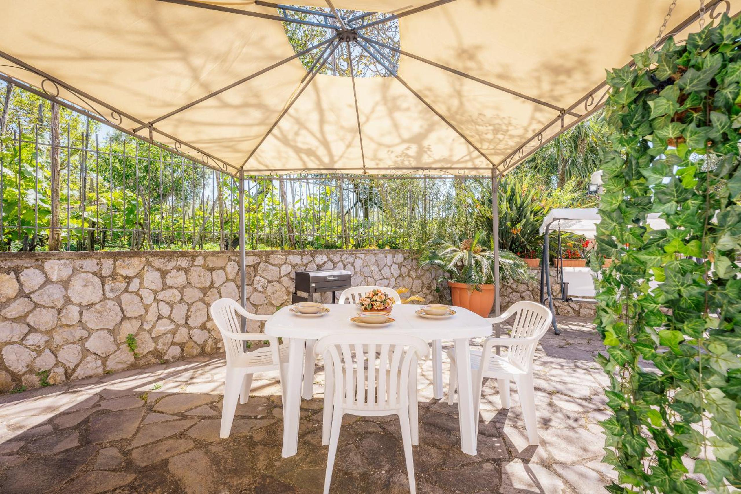 Villa Barby with garden and pool