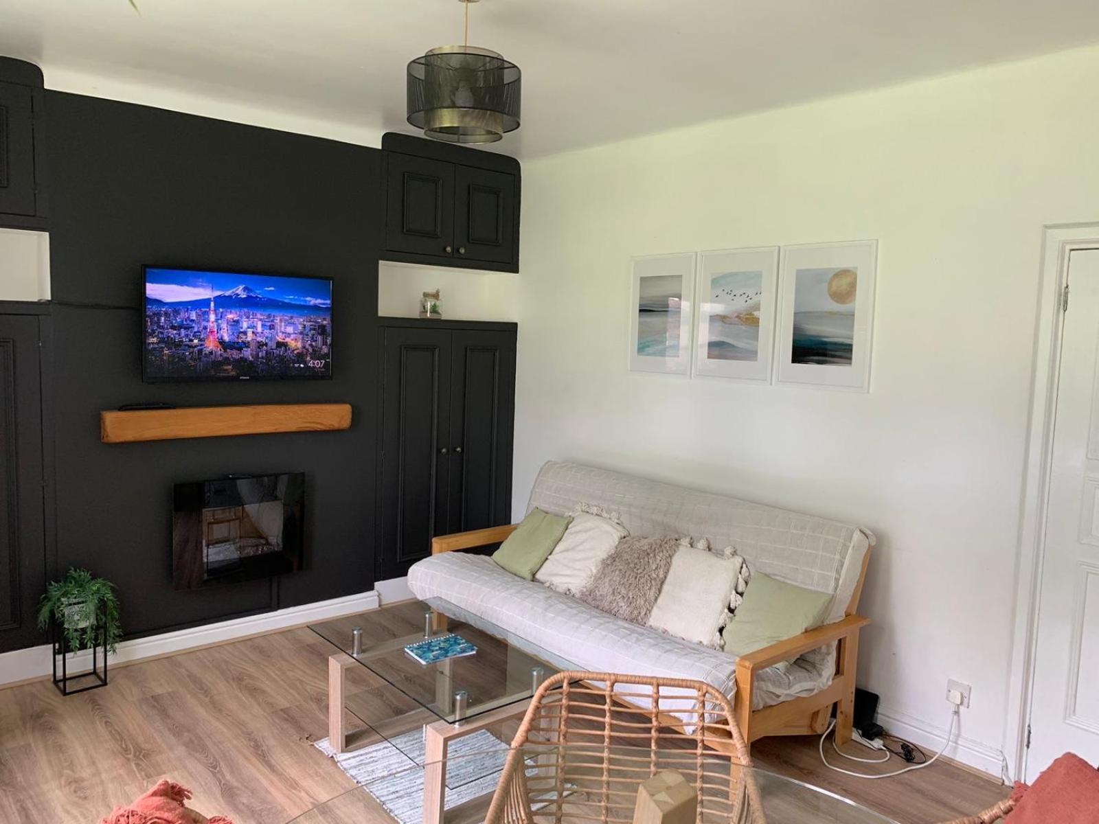 Linnet House - Relaxing - Leafy - Whole Apt- 2 Bed view 2