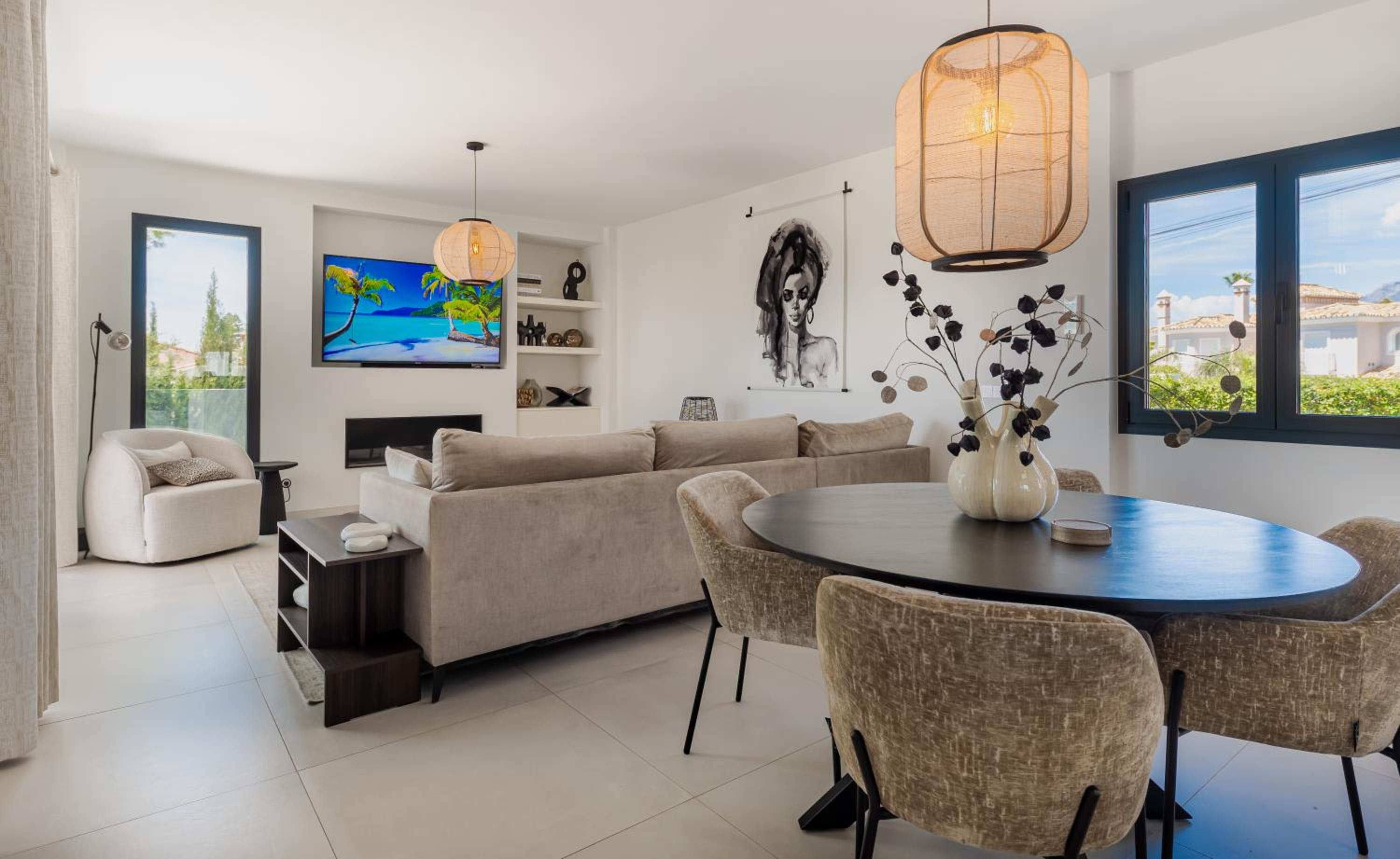Wonderful Villa Near Beach with Mediterranean Views