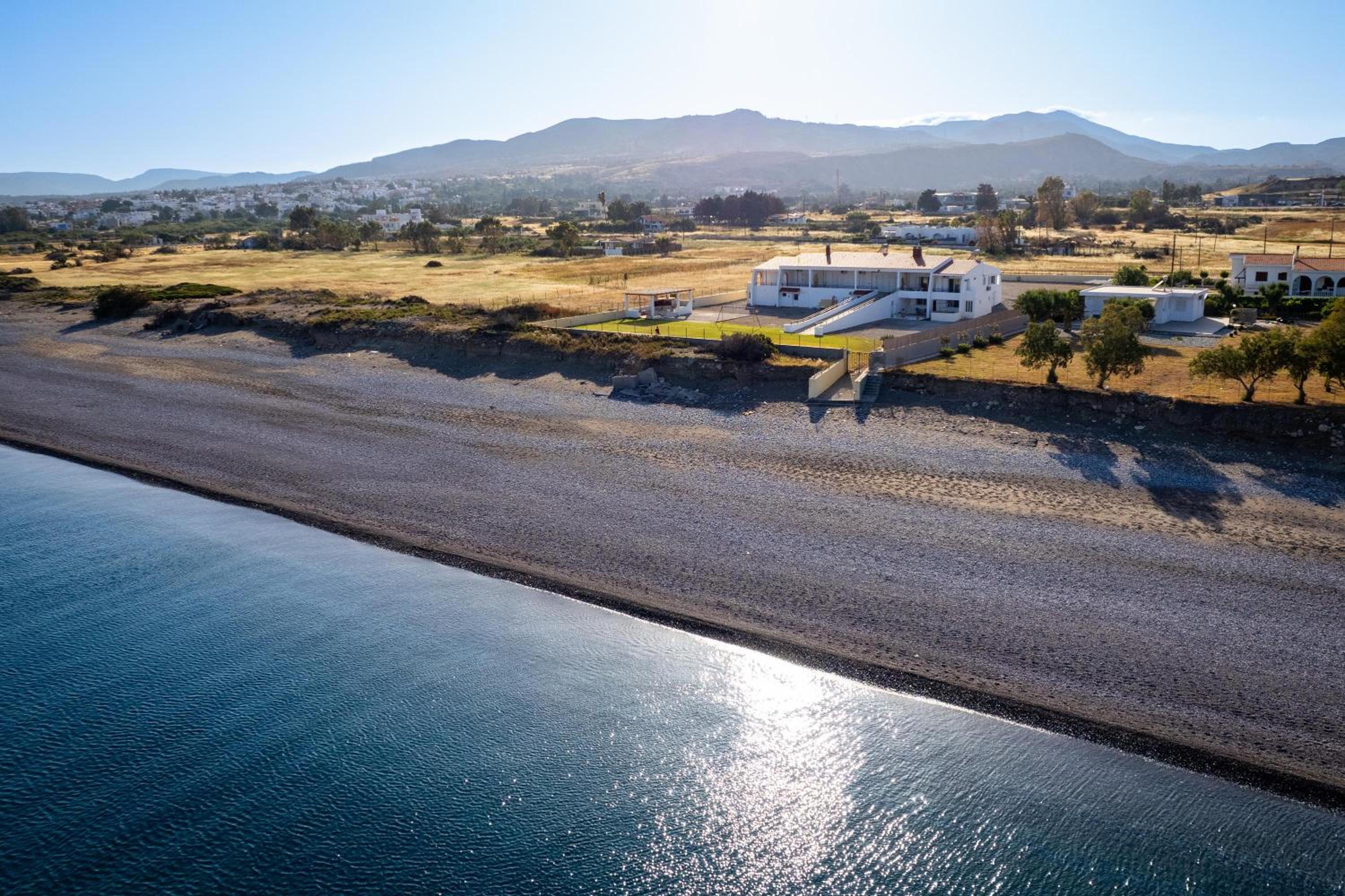 Psychedelia Beach House view 2