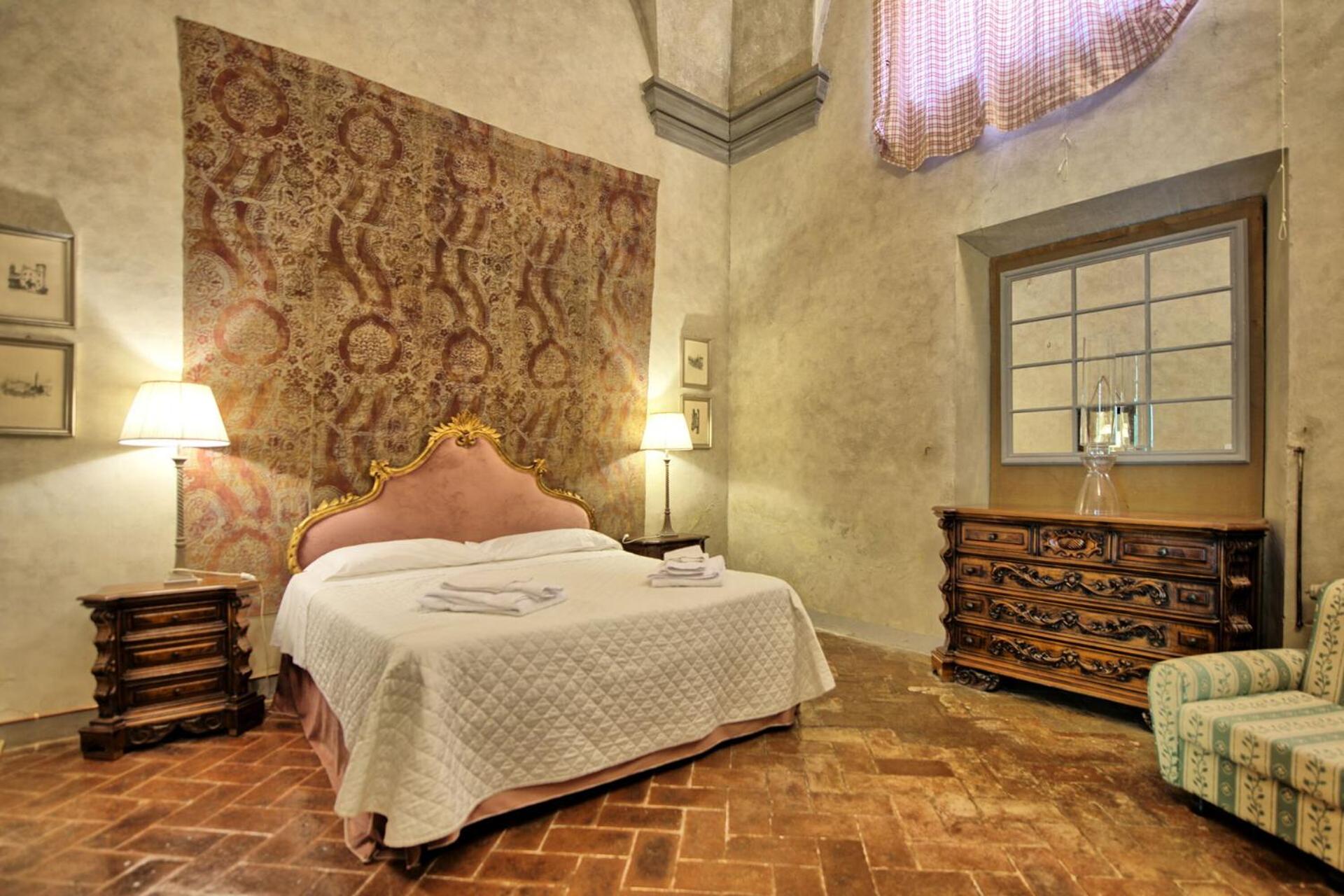Castello di Montegufoni by PosarelliVillas