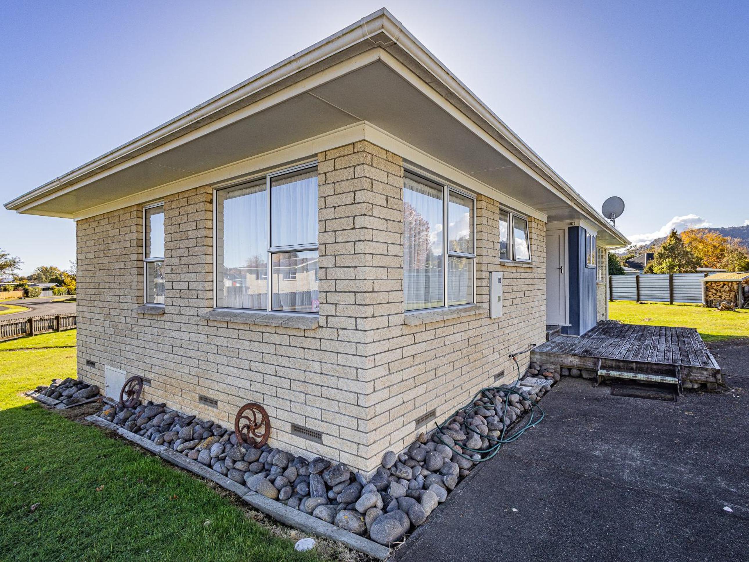 Mountain Snow Base - Ohakune Holiday Home view 5