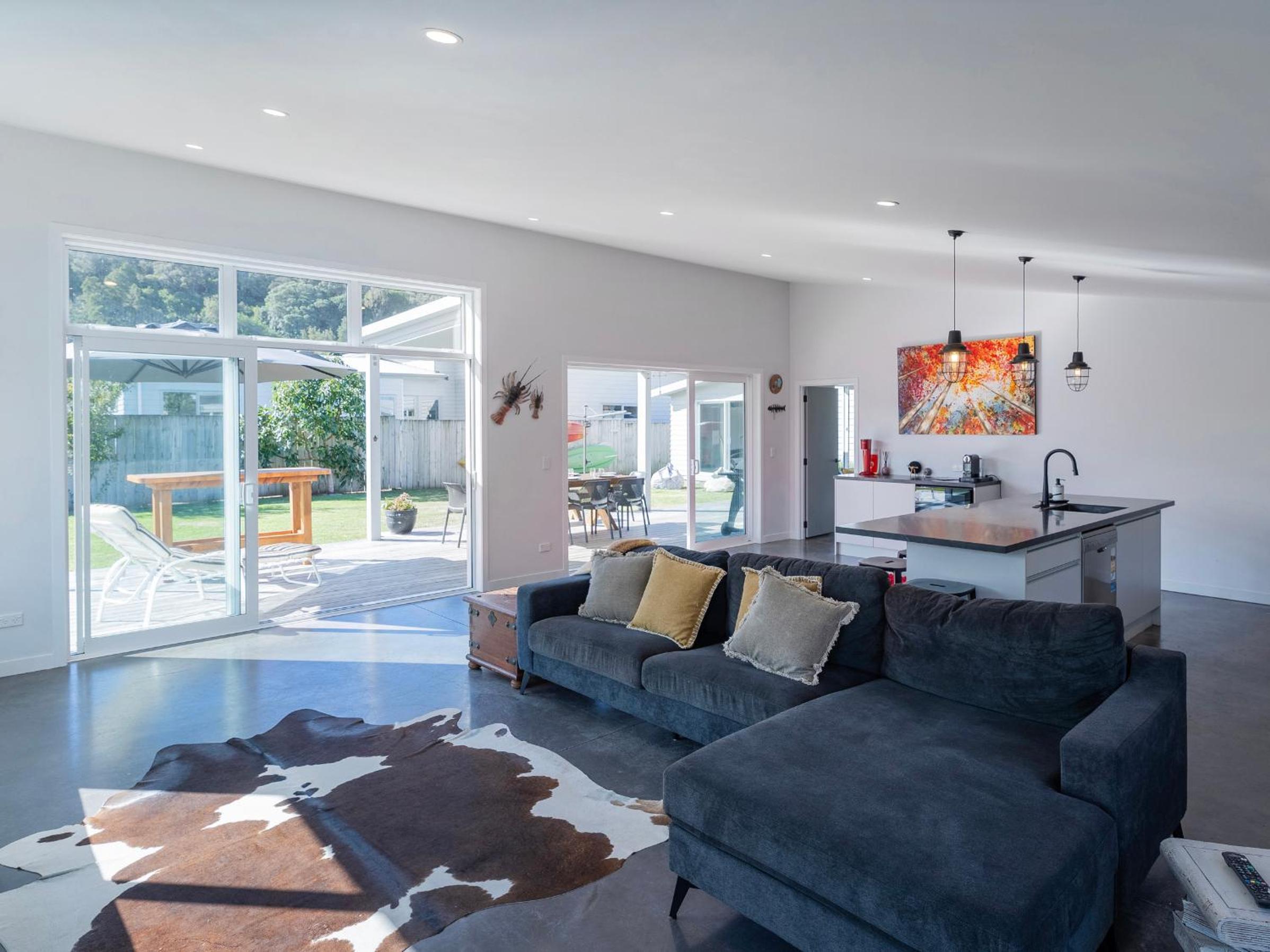 The Summer Stunner - Whitianga Holiday Home