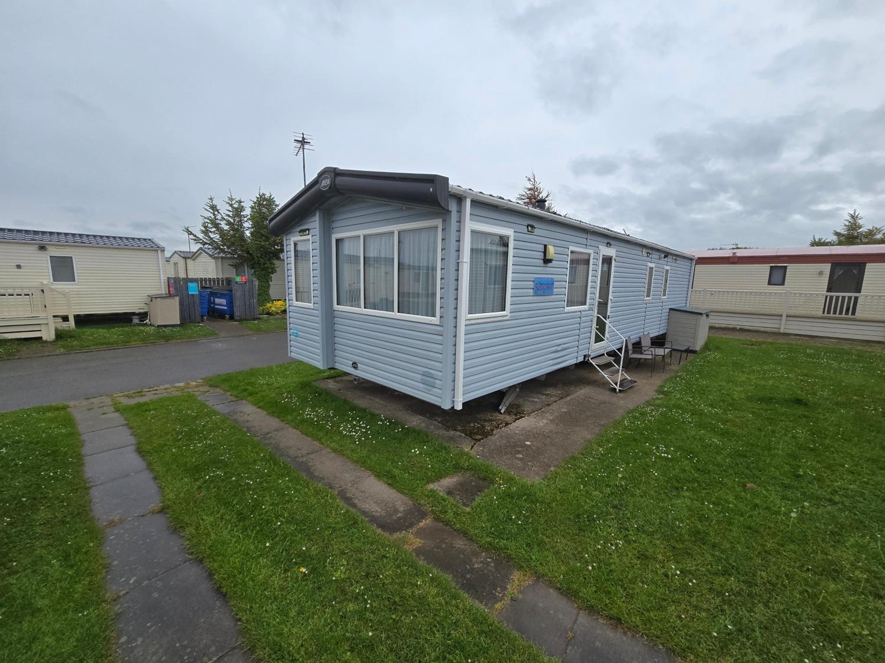 3 bed caravan Robin hood 8 fir tree view 2