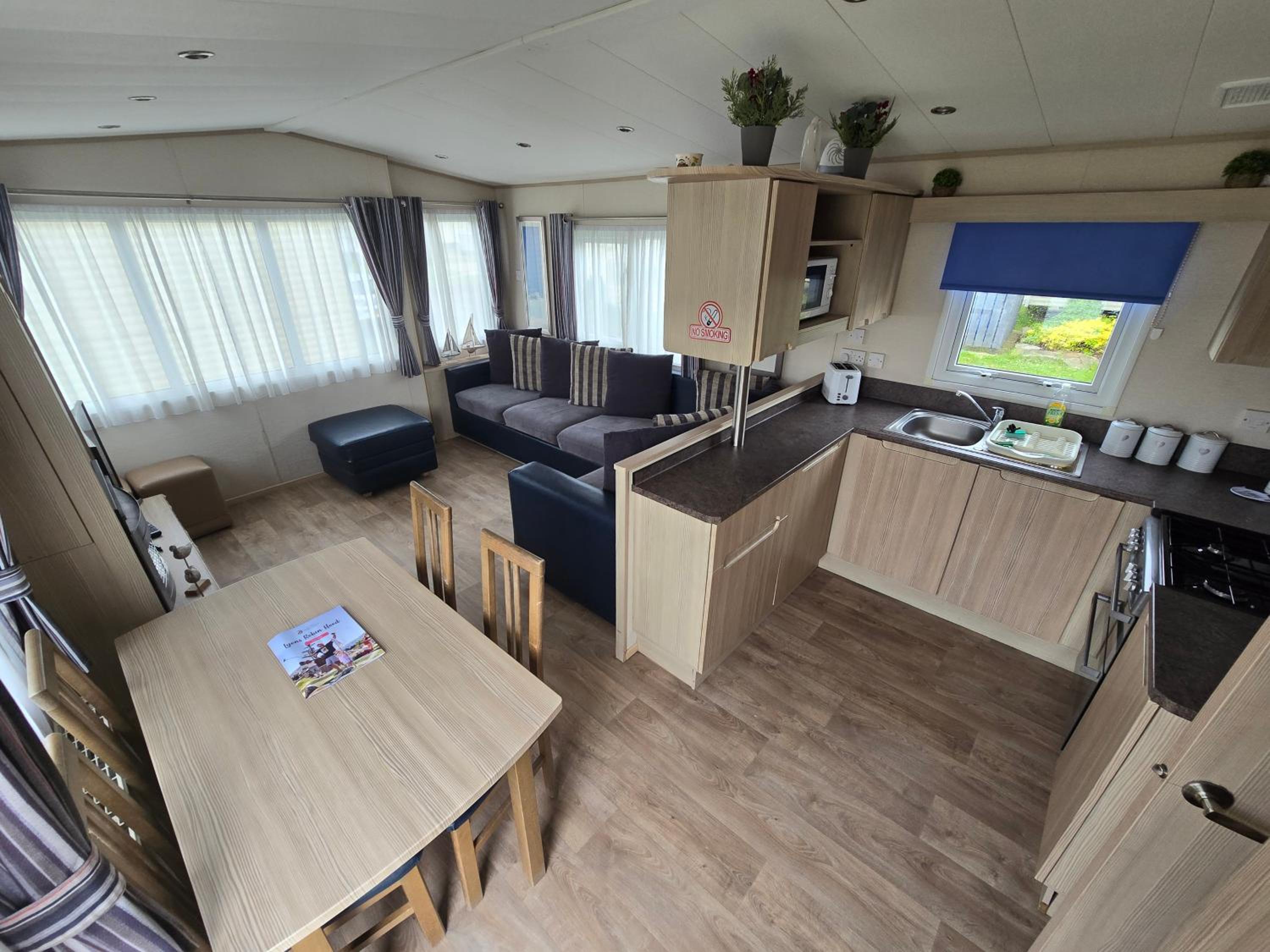 3 bed caravan Robin hood 8 fir tree view 4