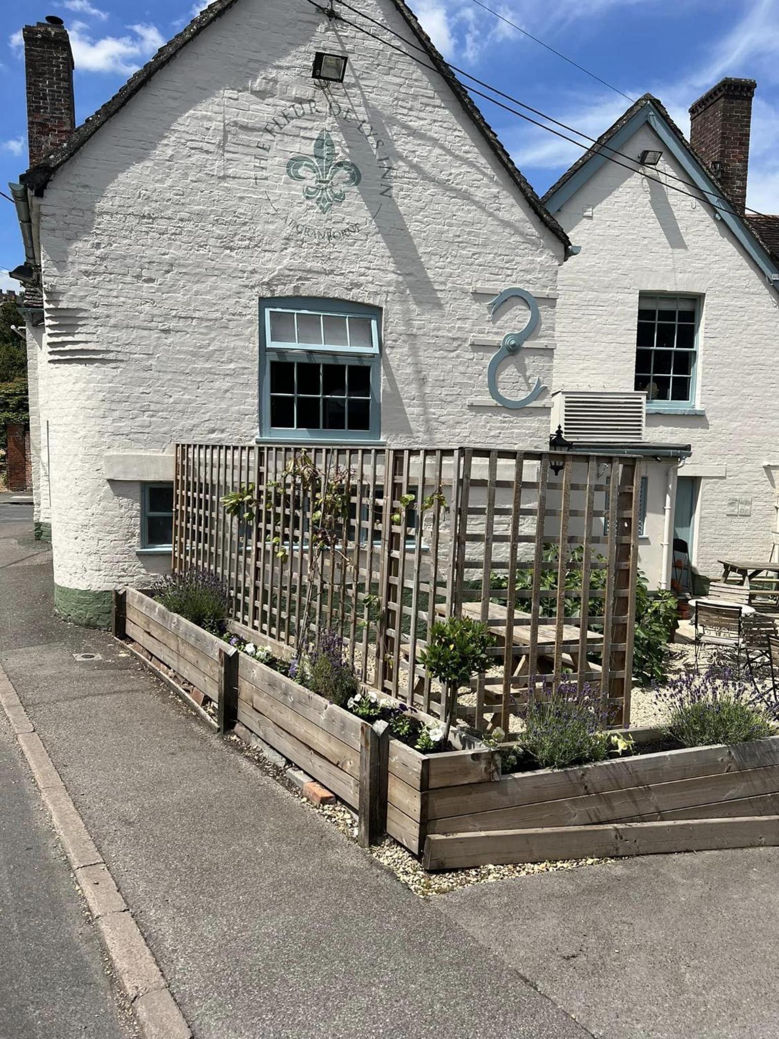 Fleur de Lys Inn, Cranborne