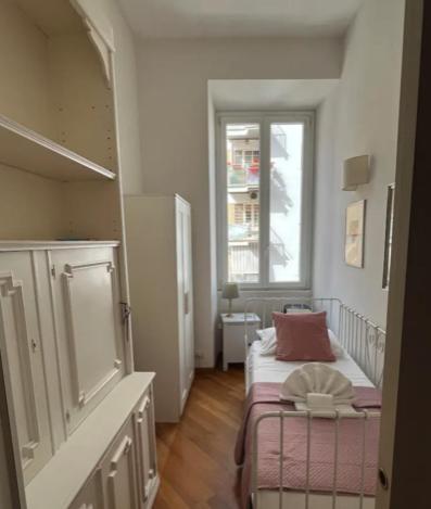 SAN PIETRO VATICAN AREA LARGE APARTMENT - near SUBWAY