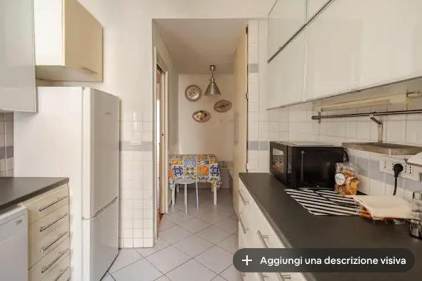 SAN PIETRO VATICAN AREA LARGE APARTMENT - near SUBWAY