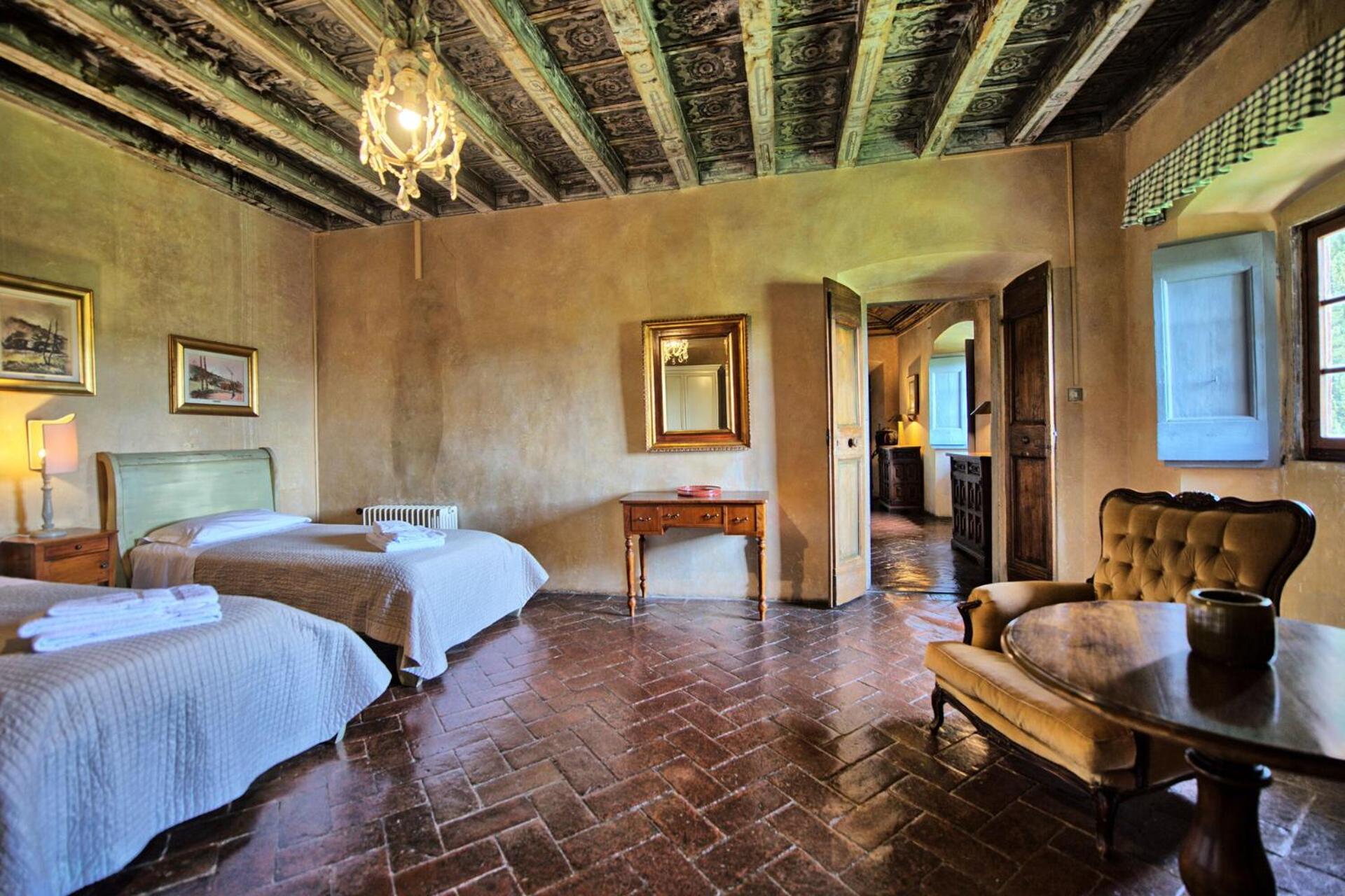 Castello di Montegufoni by PosarelliVillas