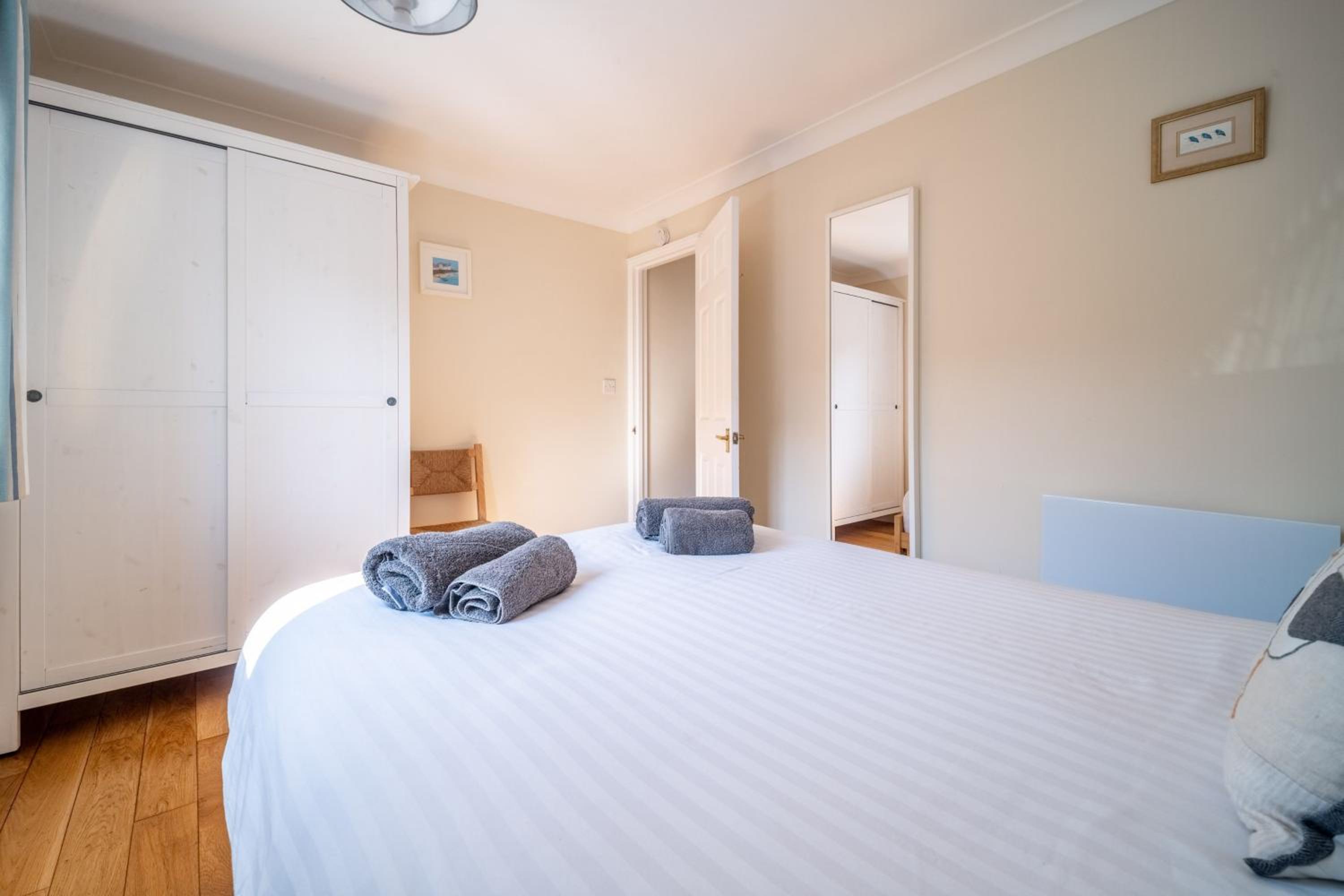 Curlew Apartment
