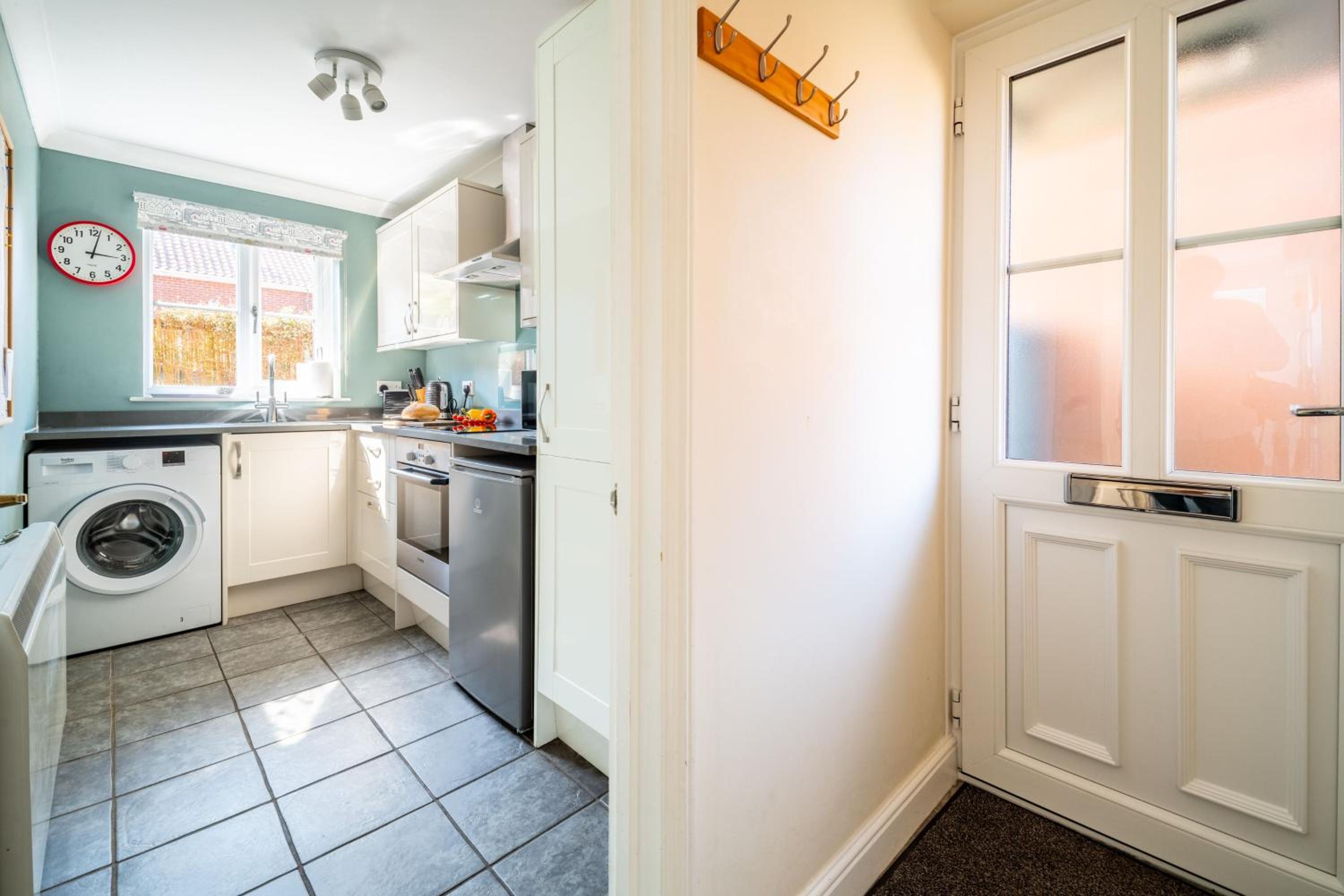 Curlew Apartment