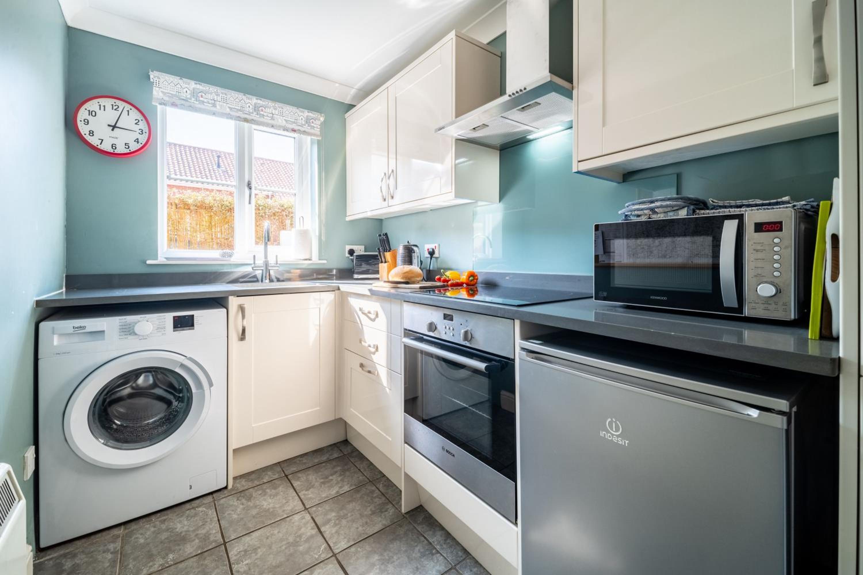 Curlew Apartment