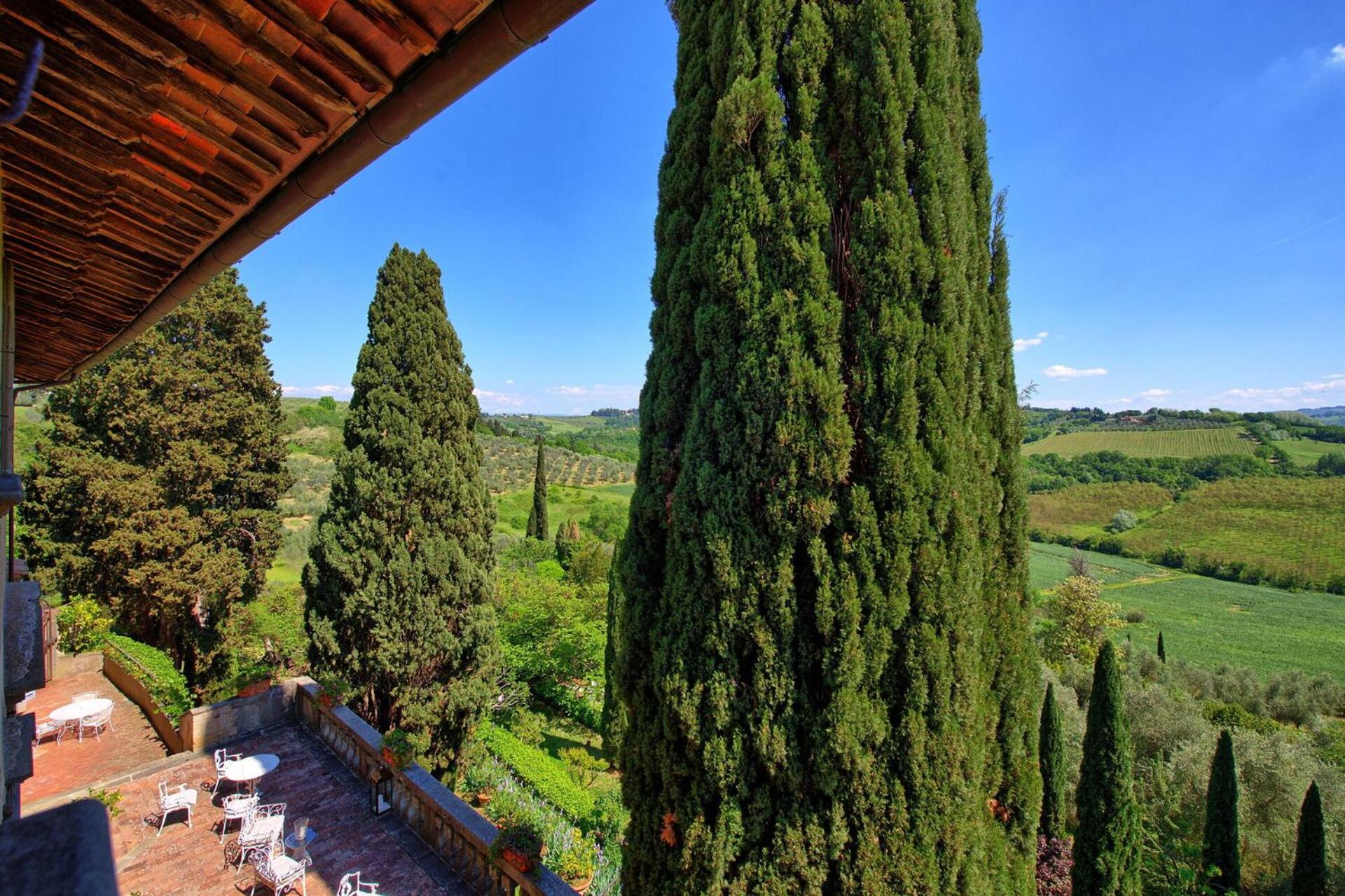 Castello di Montegufoni by PosarelliVillas