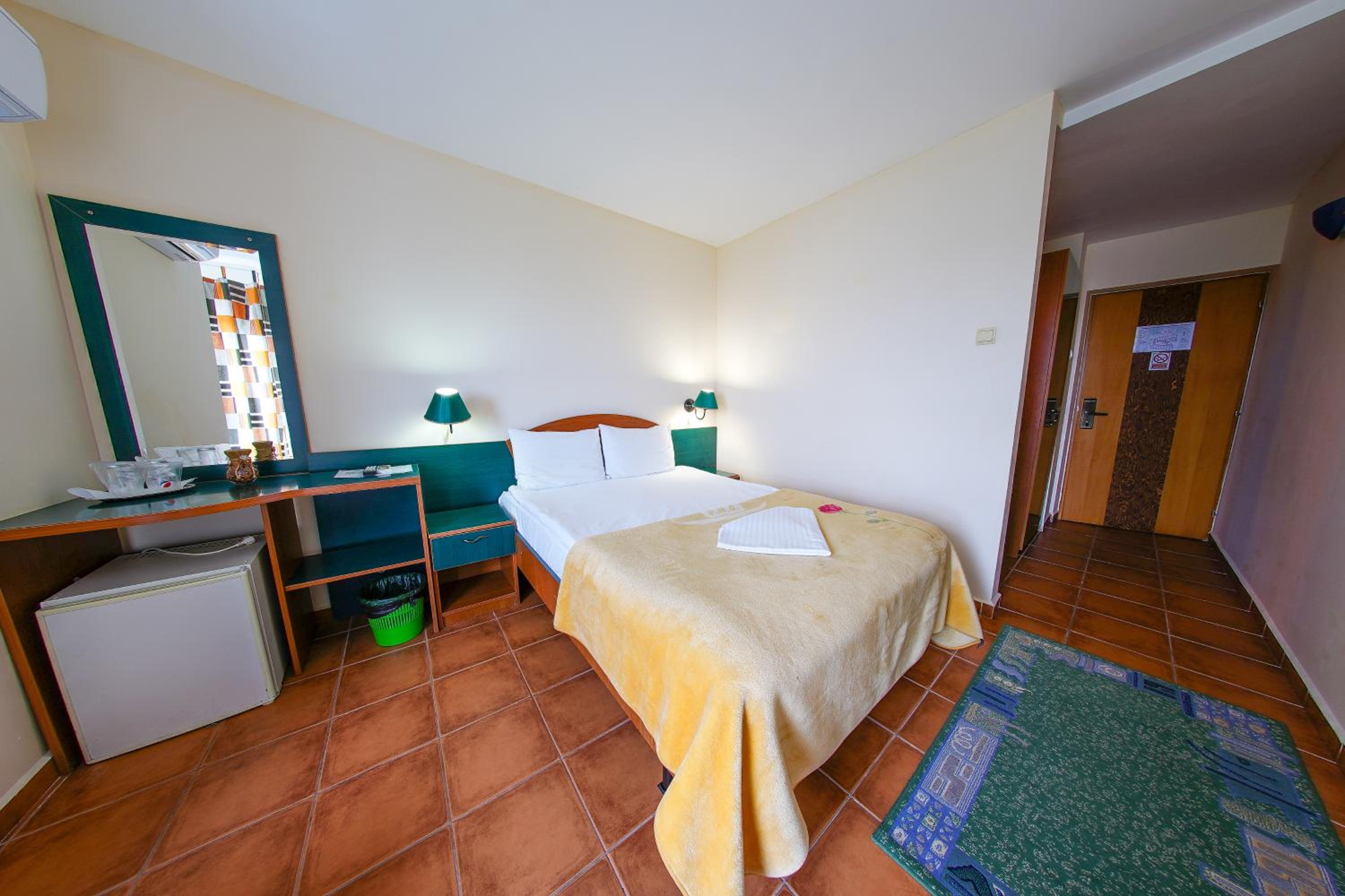 Photo 28