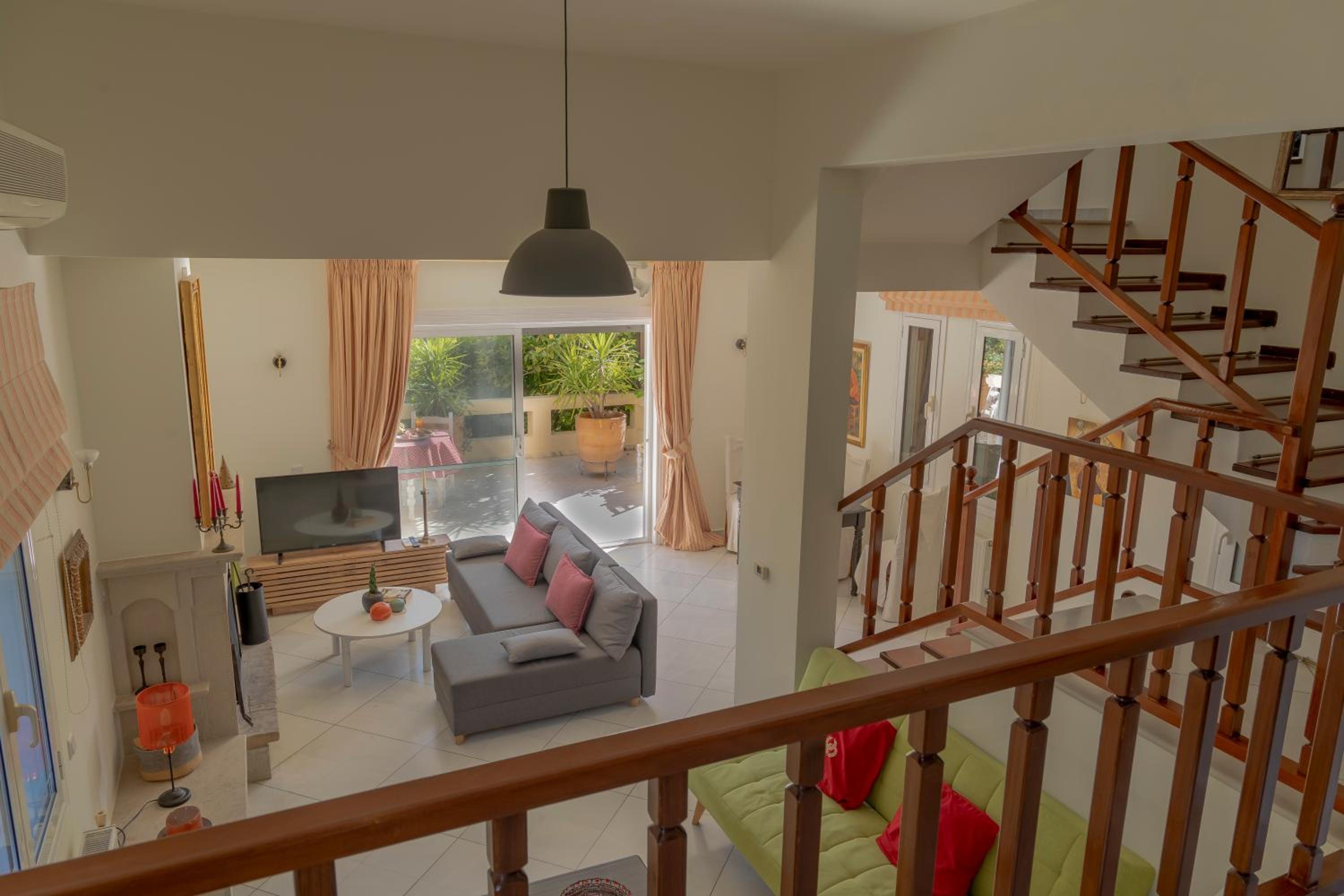 Private Pet Friendly Villa view 5