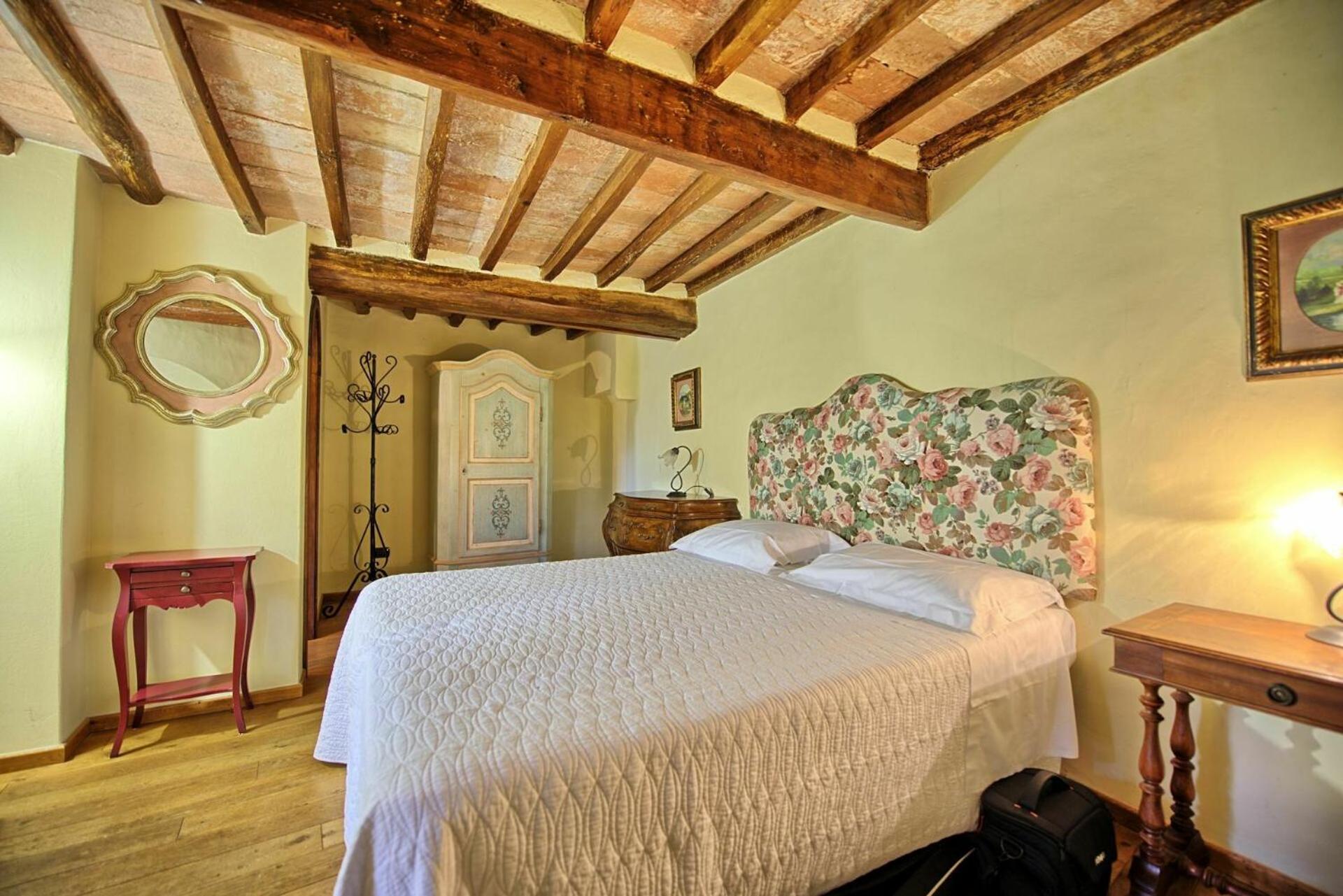 Castello di Montegufoni by PosarelliVillas