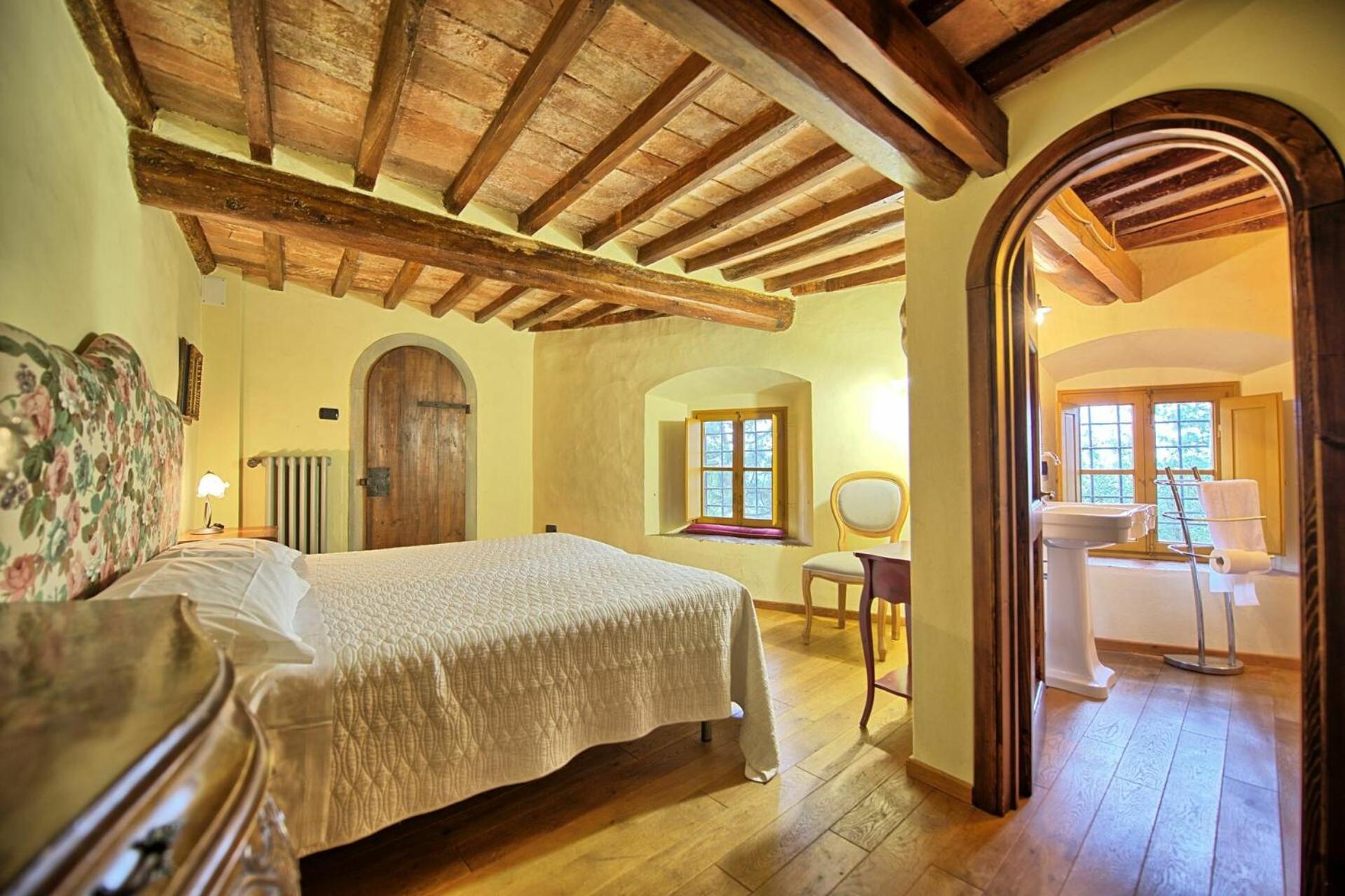 Castello di Montegufoni by PosarelliVillas