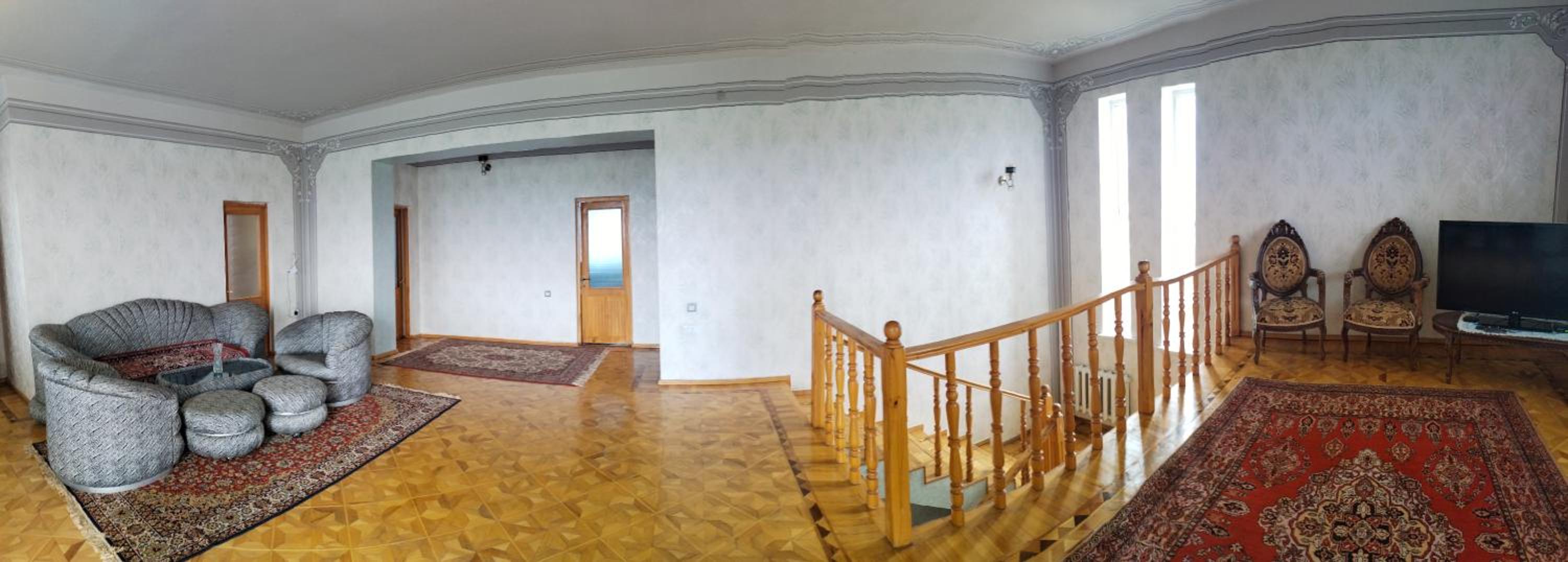 Villa Sandra and Pool near Airport